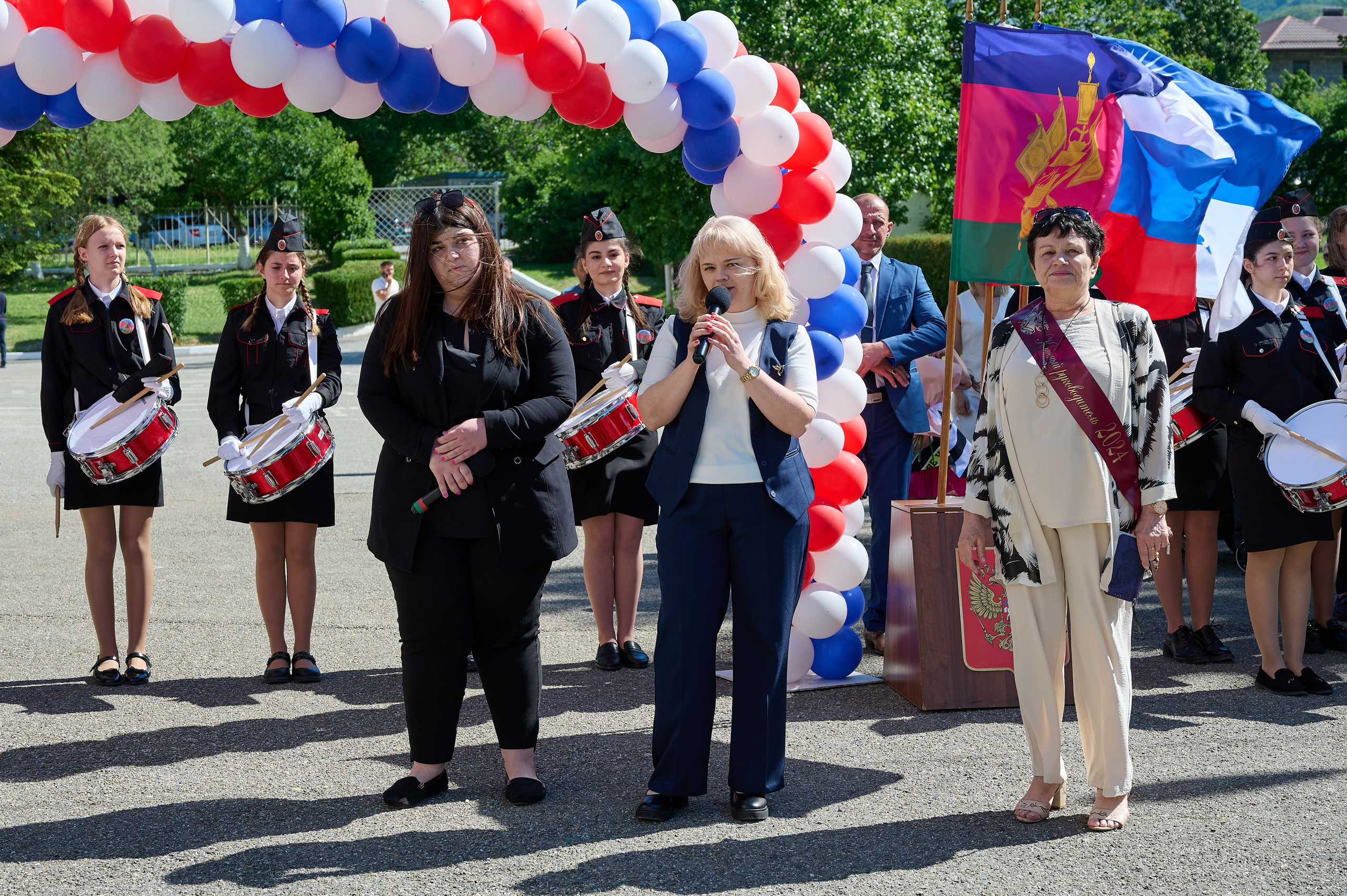 Последний звонок. Жизнь курорта Кабардинка в фотографиях