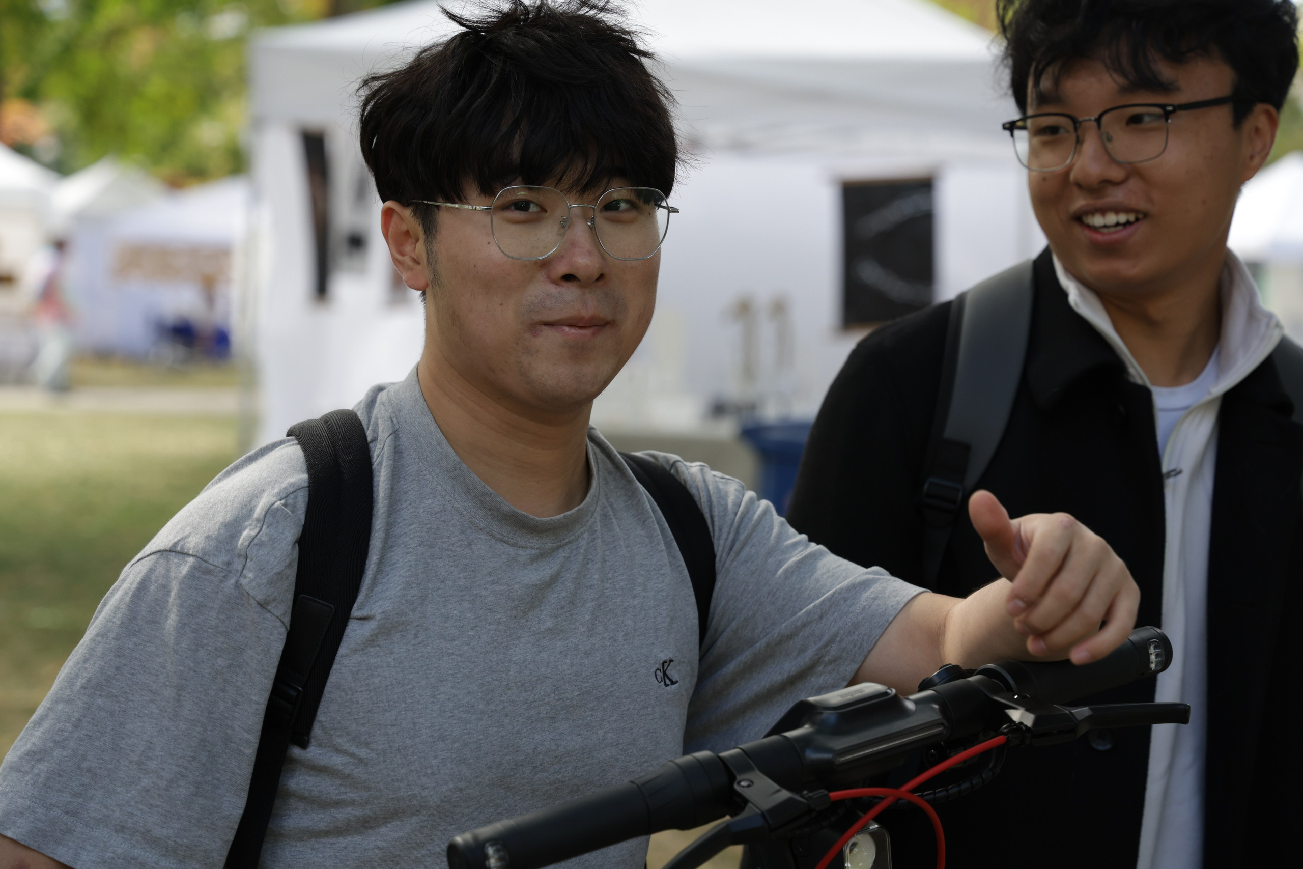 Queen St West Art Crawl. Portrait photographer based in Toronto — Blinova Mariia