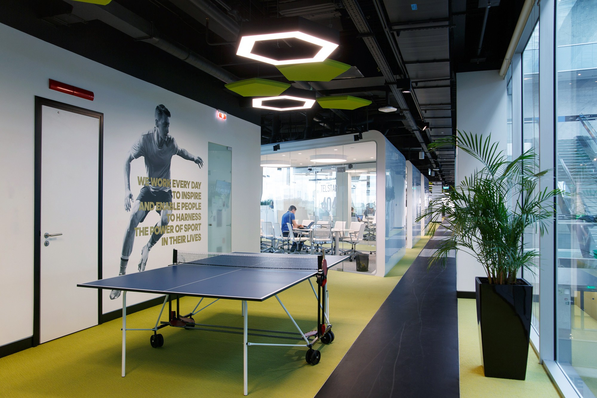 Adidas. Фотограф Ксения Колесникова. Интерьерная и портретная съемка в Москве