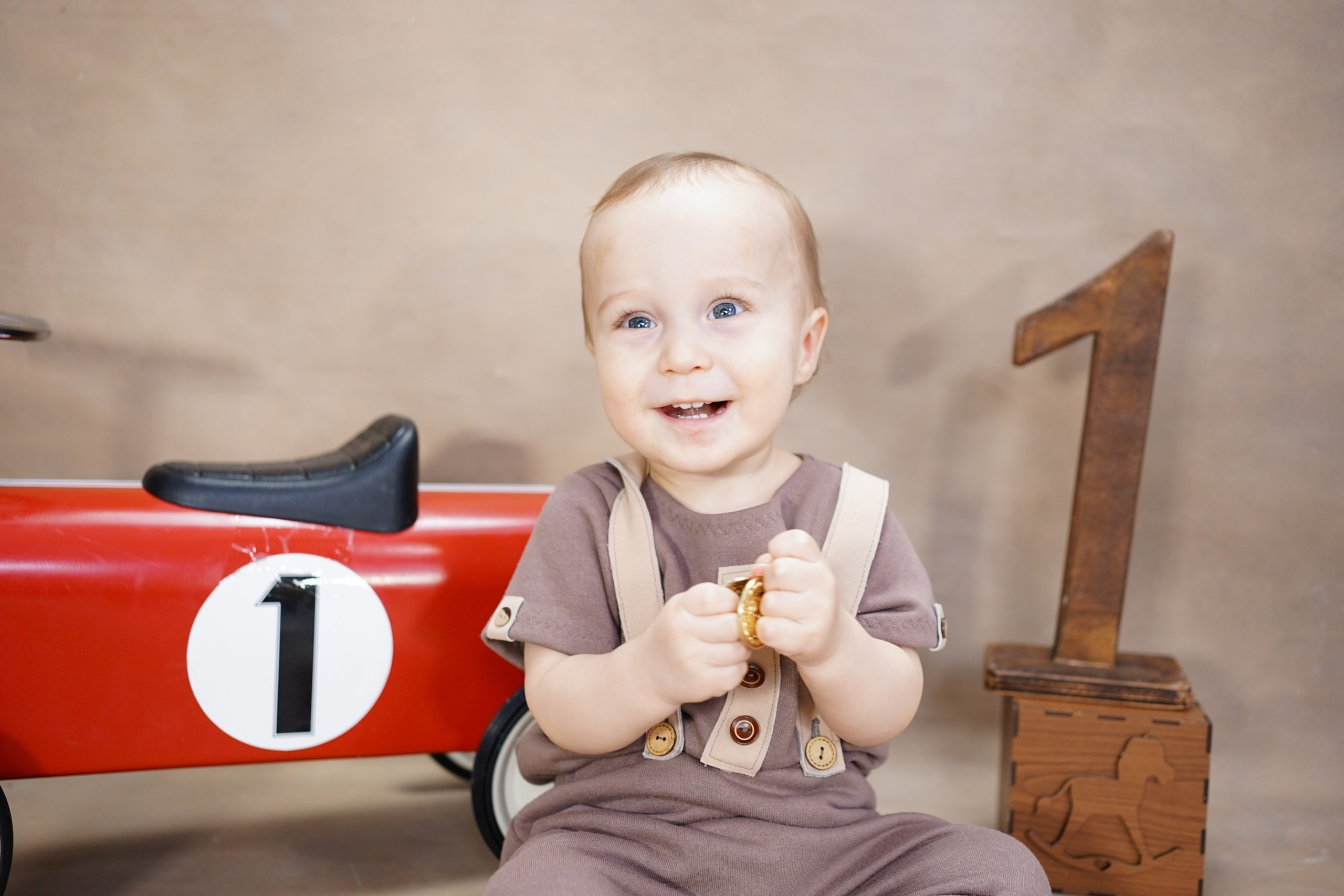 Фотосессия на Годик для Мальчиков. Детская Фотостудия ГОДОВАСИКИ в Санкт-Петербурге фотосесия на годик