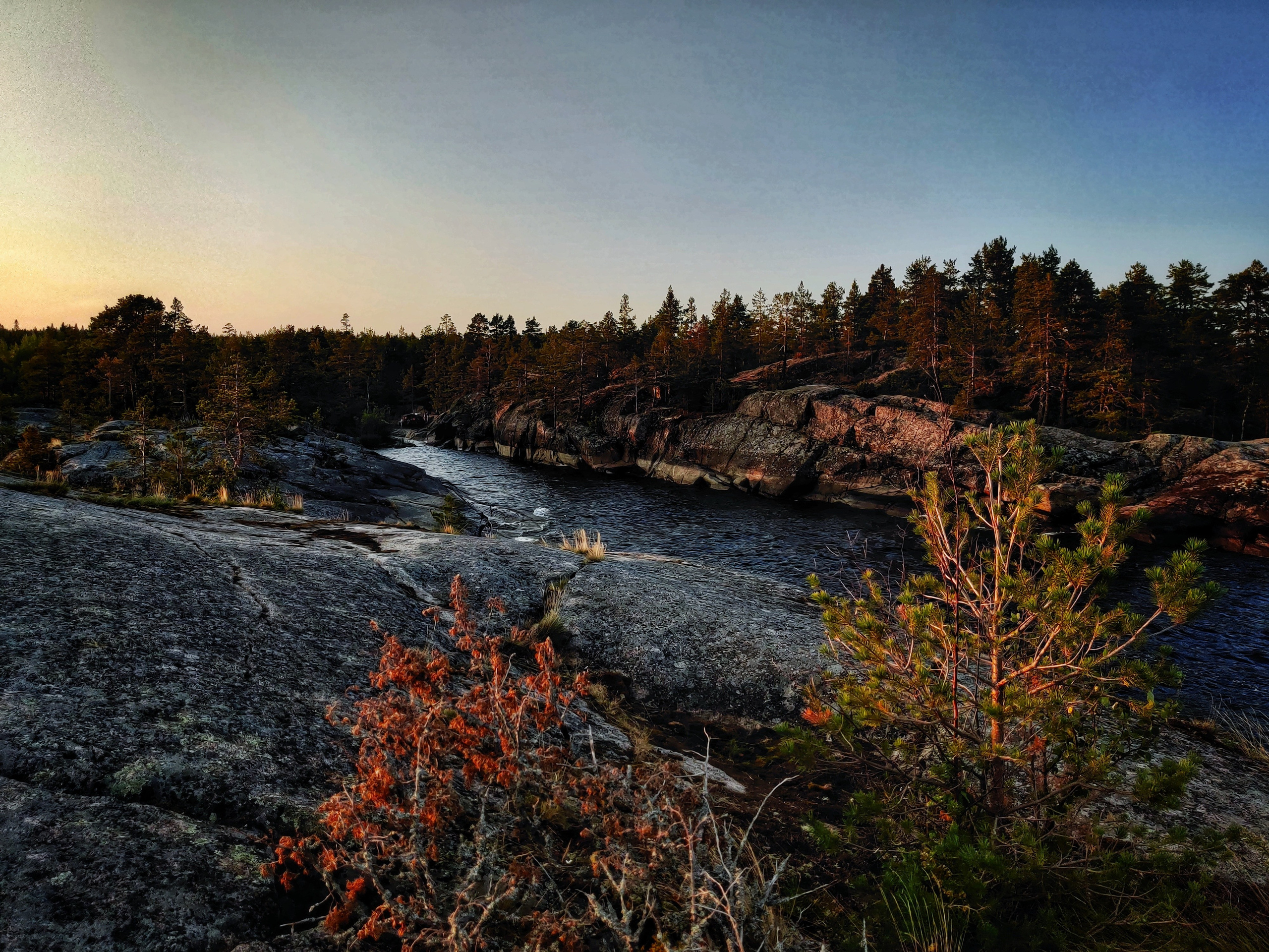 Путешествие по Карелии: Ладожские шхеры, закаты и дикая природа | Летние фото в августе