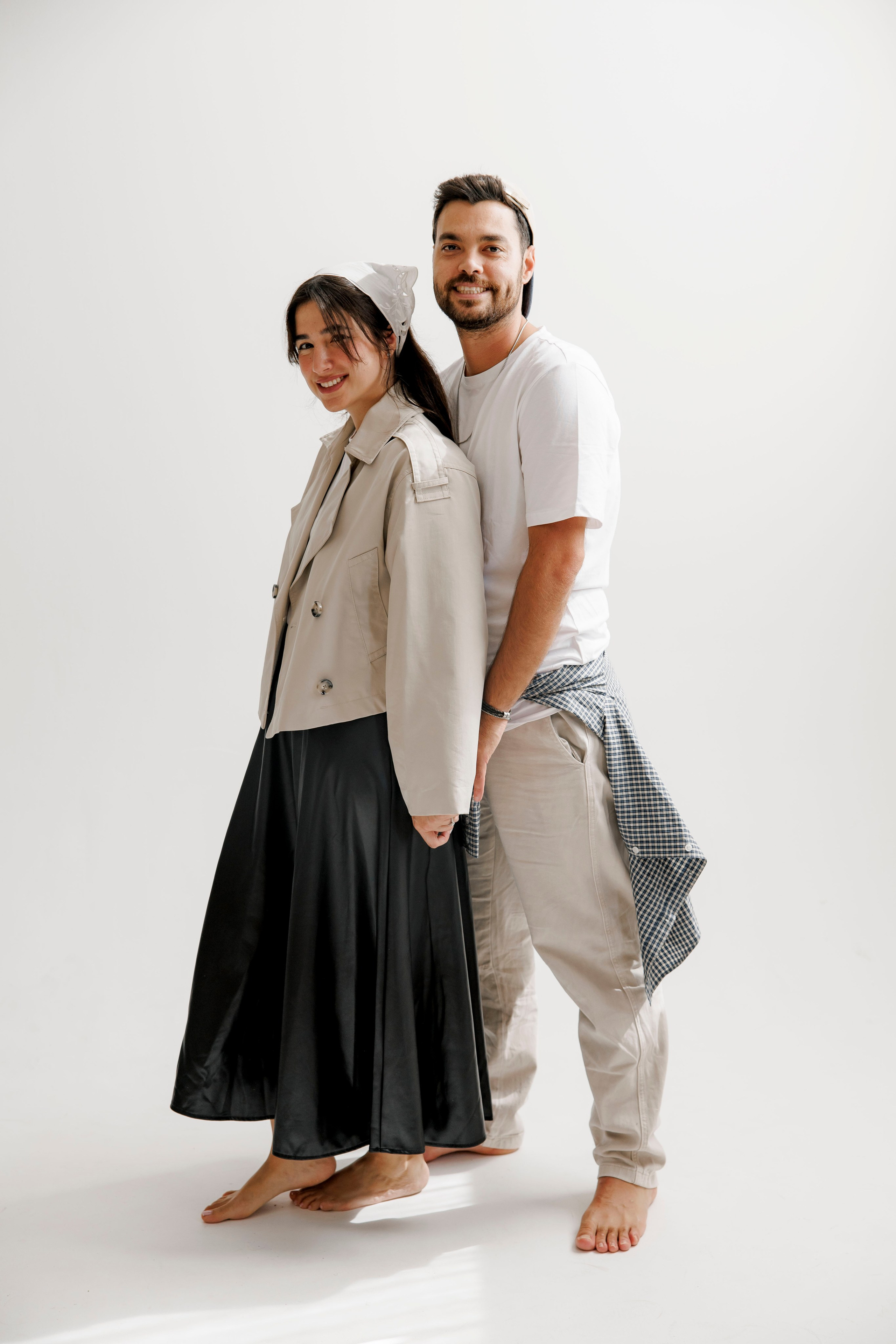 Family photoshoot inside the studio. Wedding and family photographer