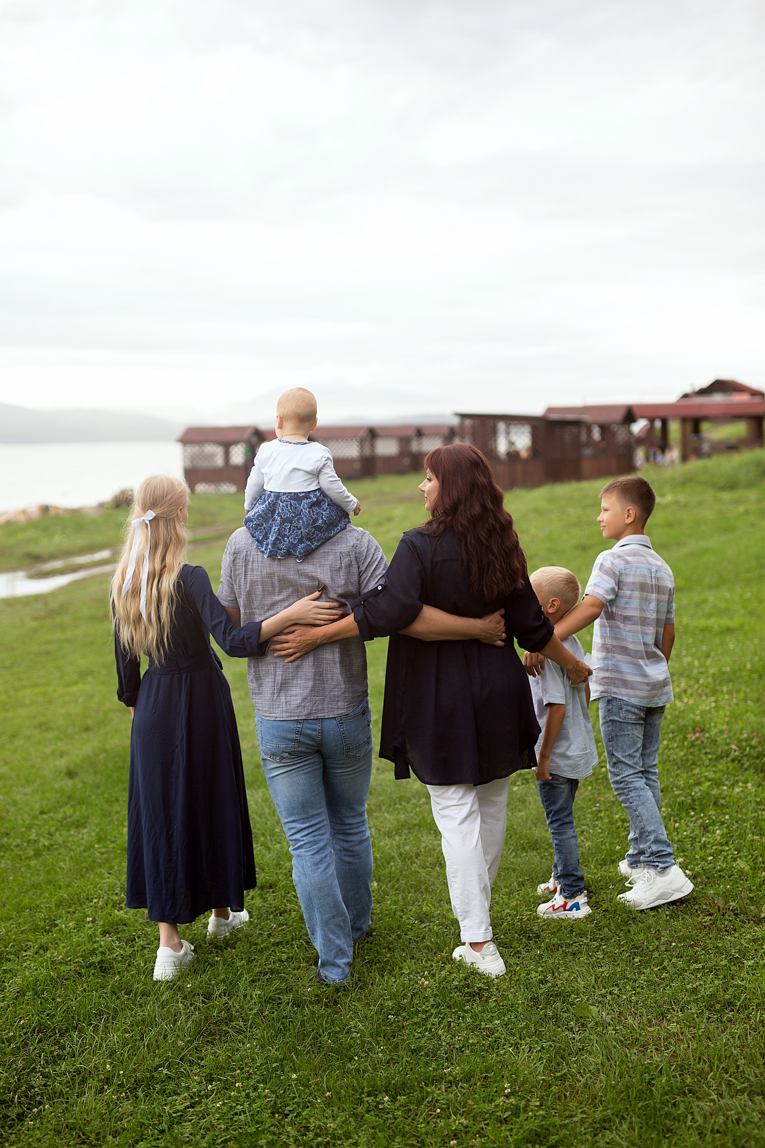 Семейная прогулка у моря. Людмила Далидович топовый семейный фотограф Находка/Владивосток