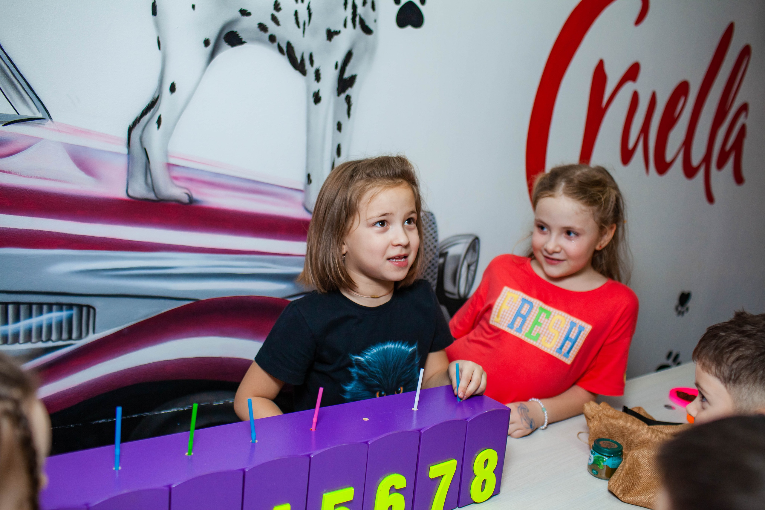 Неон Челендж День рождения Ярослава. Детский и семейный фотограф в Санкт-Петербурге Елизавета Сорокина