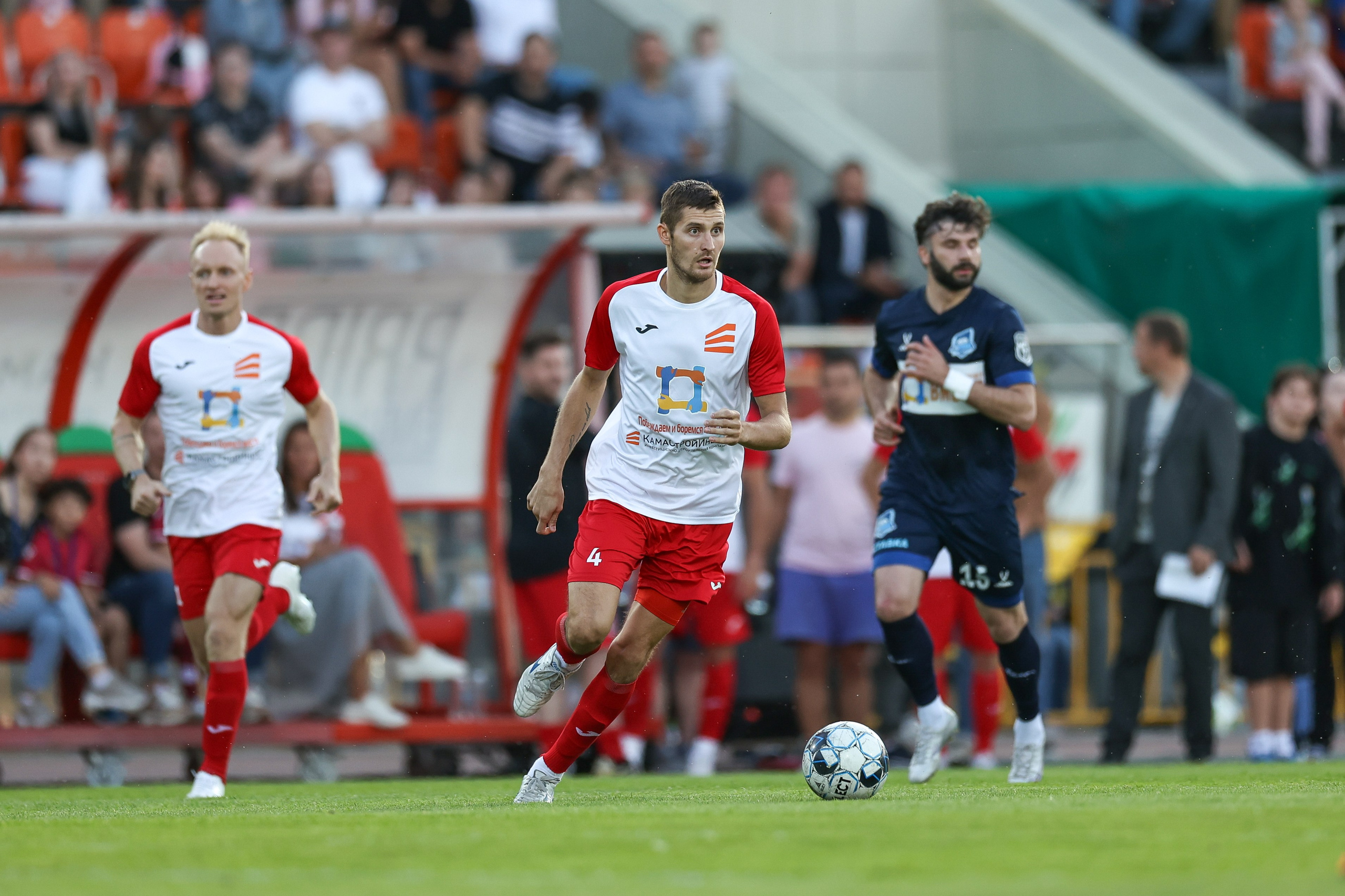 Благотворительный футбольный матч Друзья Бурмистрова vs ФК Fight Nights. Спортивный репортажный фотограф Казань Нафис Сиразетдинов