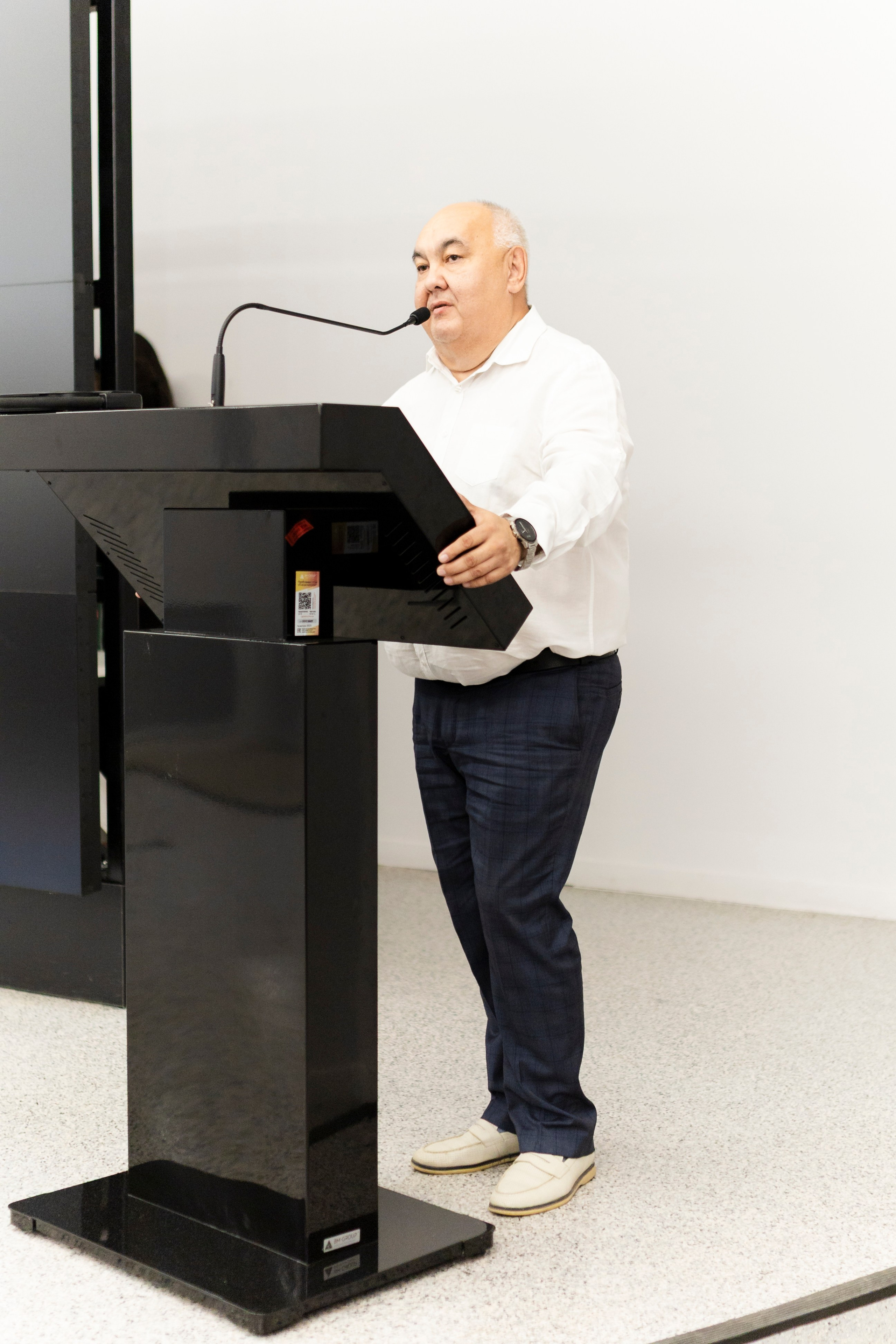 Церемония вручения дипломов. Фотограф Каримов Виктор