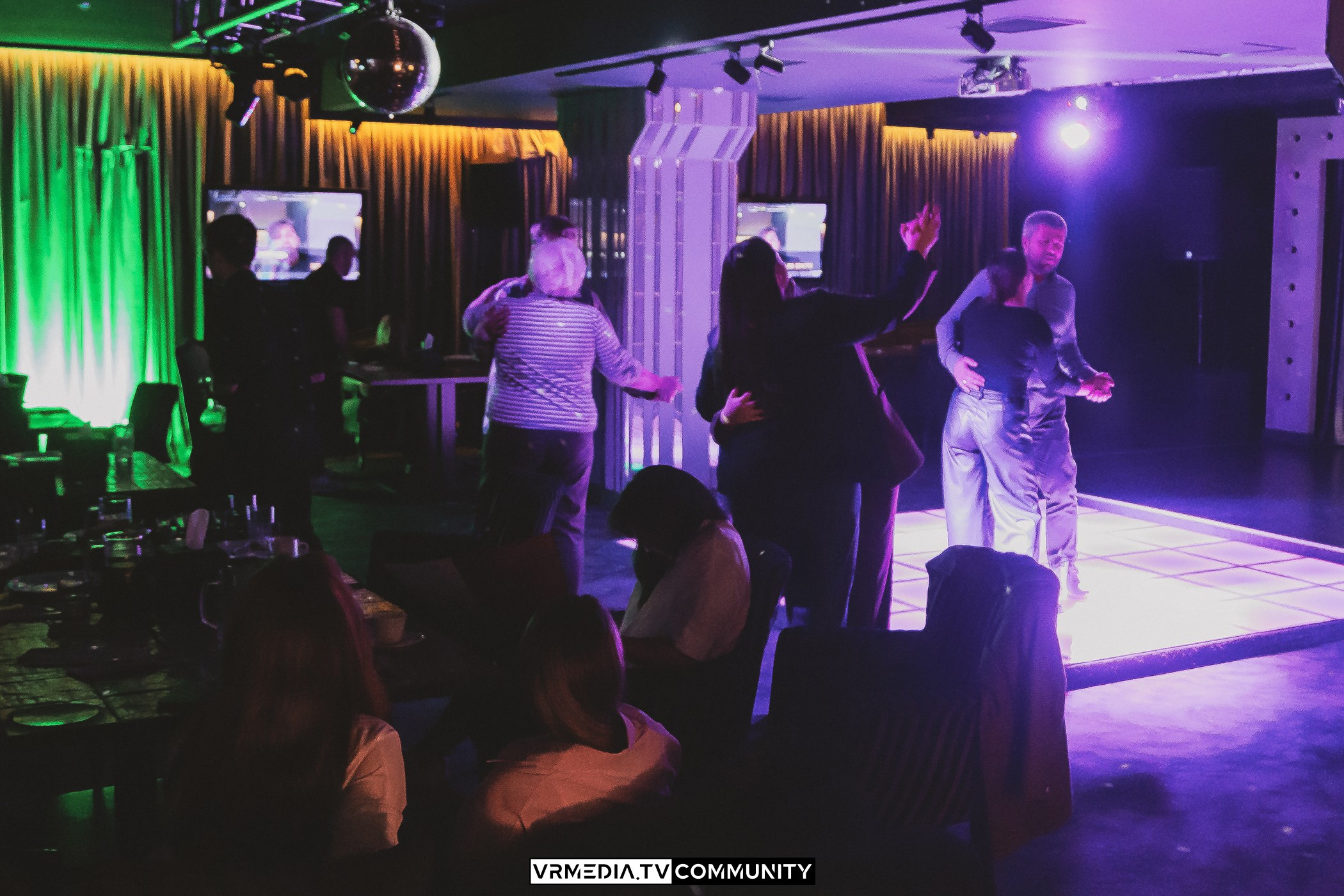 Открытие нового сезона в караоке-баре «Volna»