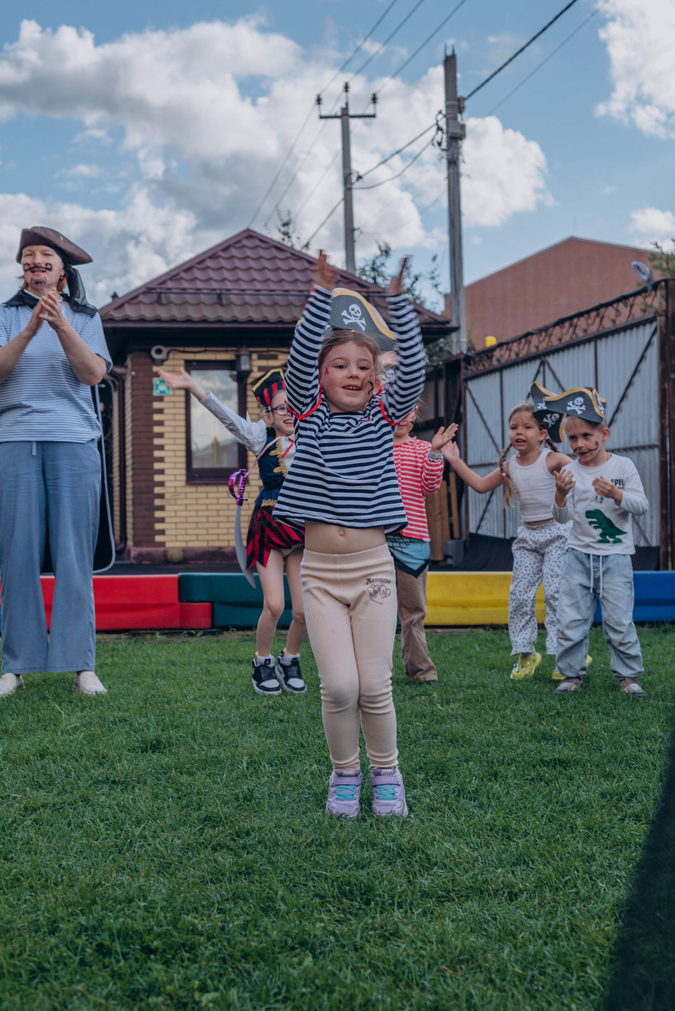 Пиратская вечеринка. MILATE — выпускные альбомы, фотосессии и видео в Москве