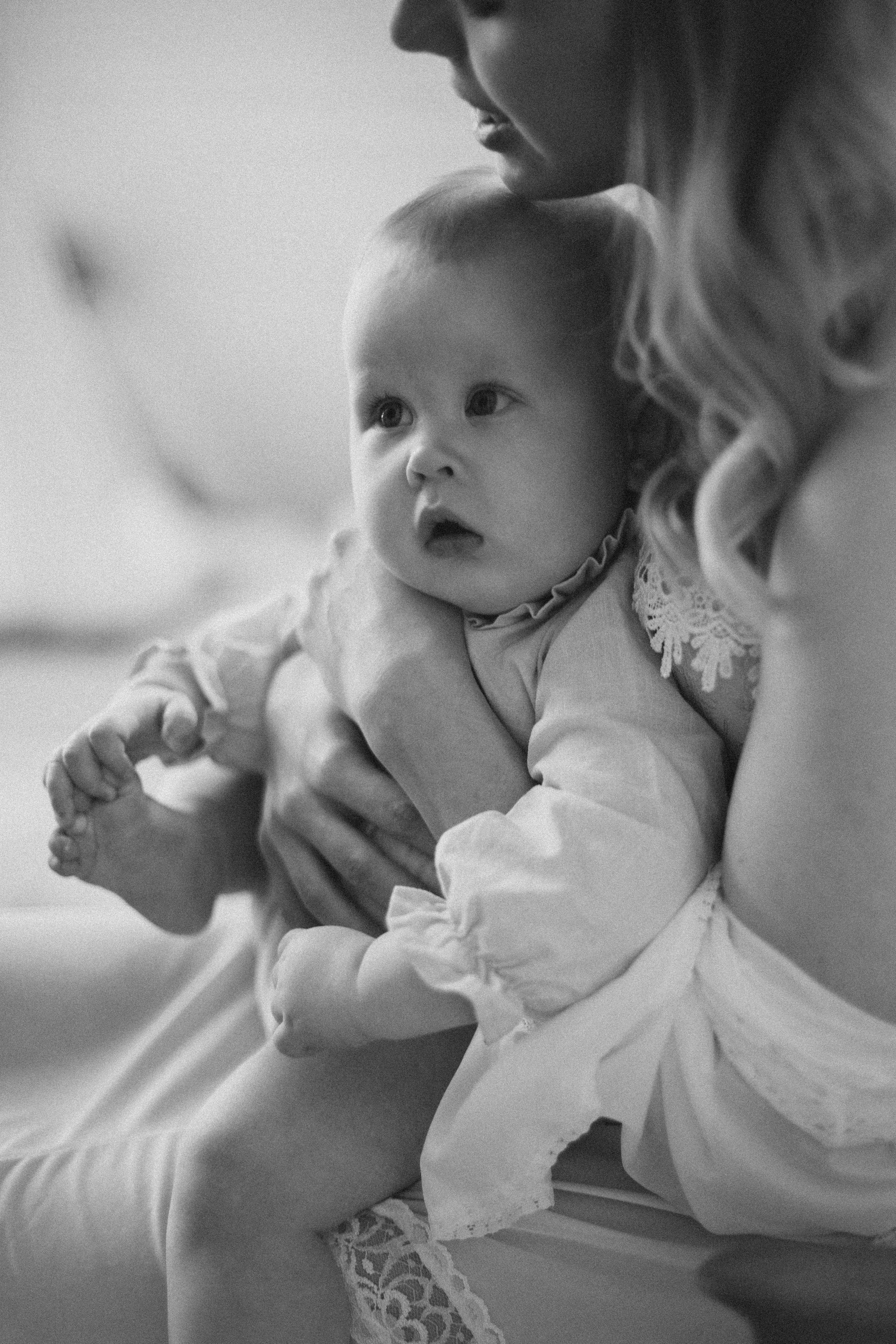 Алиса с мамой Кристиной в нежной семейной фотосессии в Домике Элли г. Пушкино. Семейный и детский фотограф в Сергиев Посаде, Хотьково Якимчук Любовь