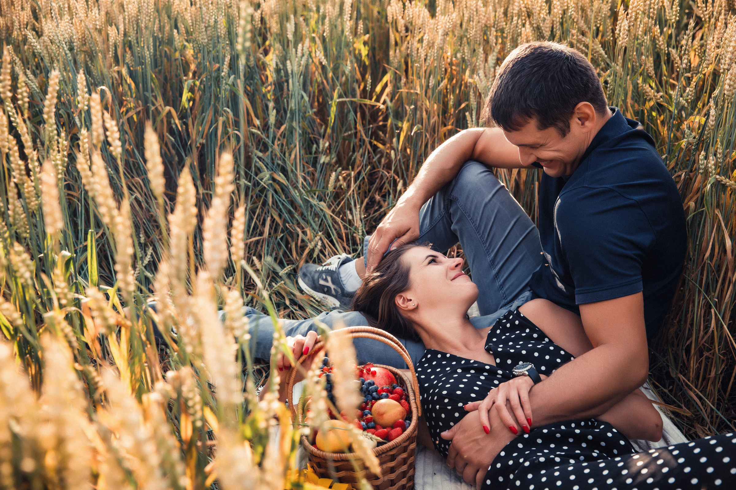 Field, cabriolet «Volga» and love. Главная