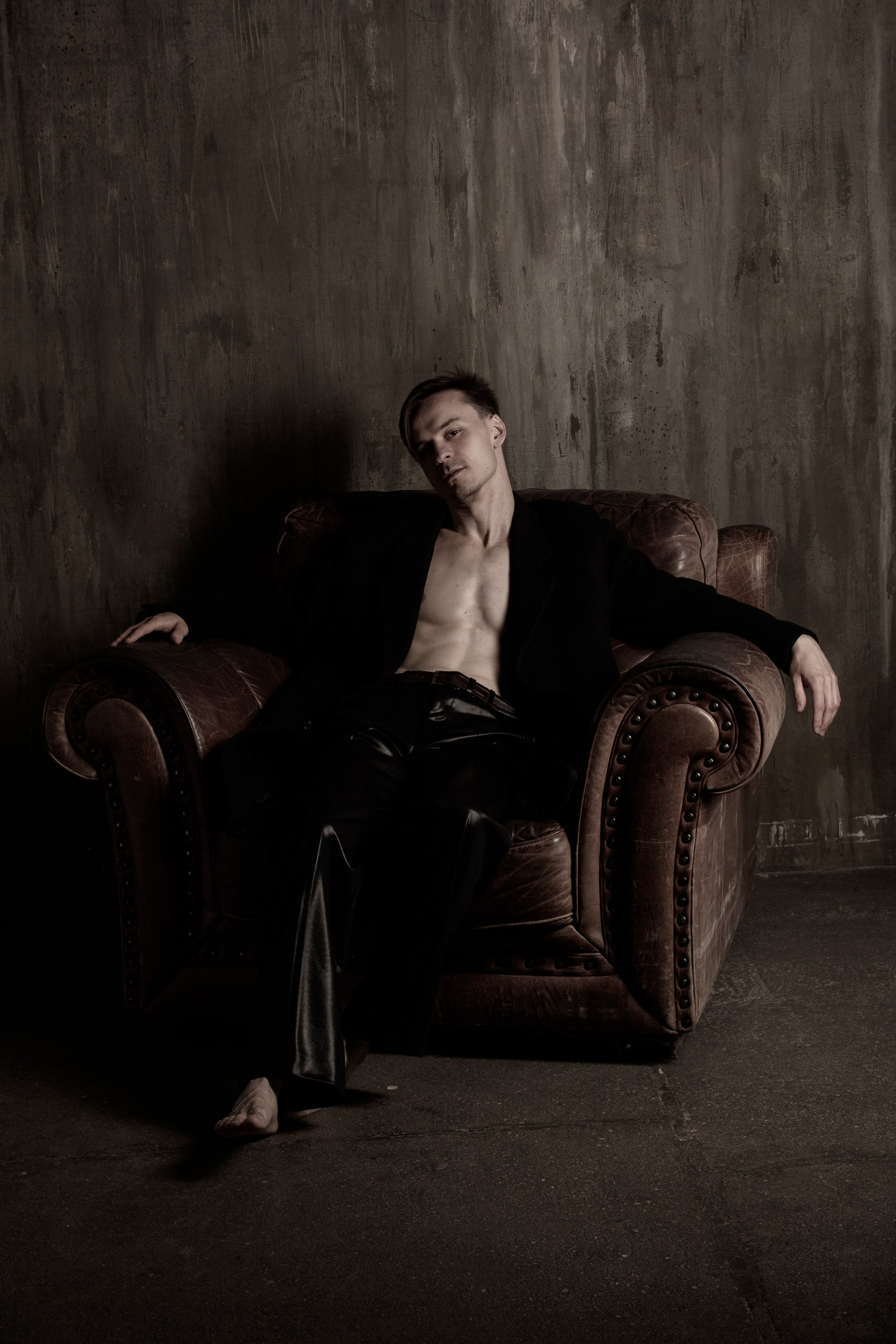 Фотосессия «Черное пальто». Портретный фотограф в Москве и Московской области Гнутиков Сергей