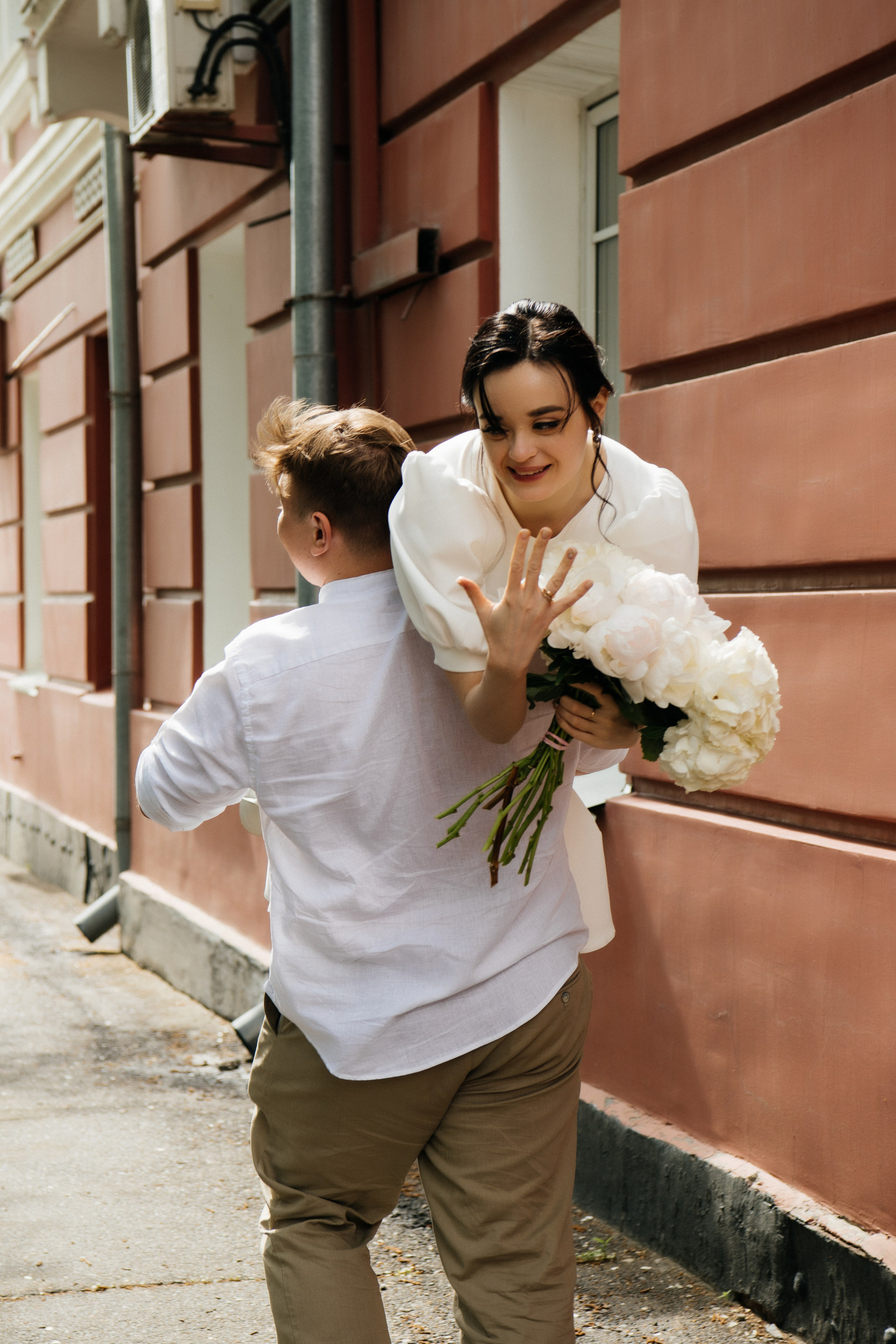 alt="Свадебная фотосессия в Барнауле. Свадебный фотограф Анна Глухова"