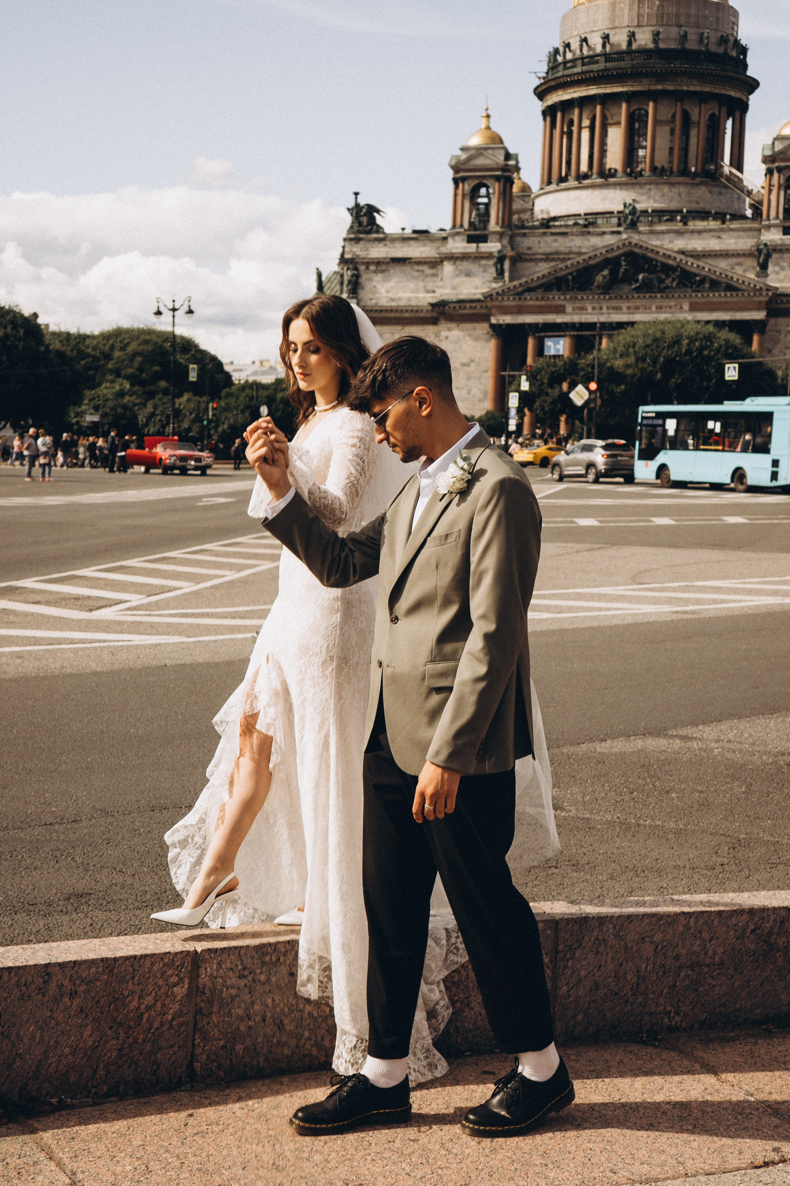 СВАДЕБНАЯ ПРОГУЛКА ВОЗЕ ИСАИКЕВСКОГО СОБОРА АСТОРИИ И ЗАКОНОДАЛЕТНОГО СОБРАНИЯ. Профессиональный фотограф, Санкт-Петербург — Виктория Богомолова