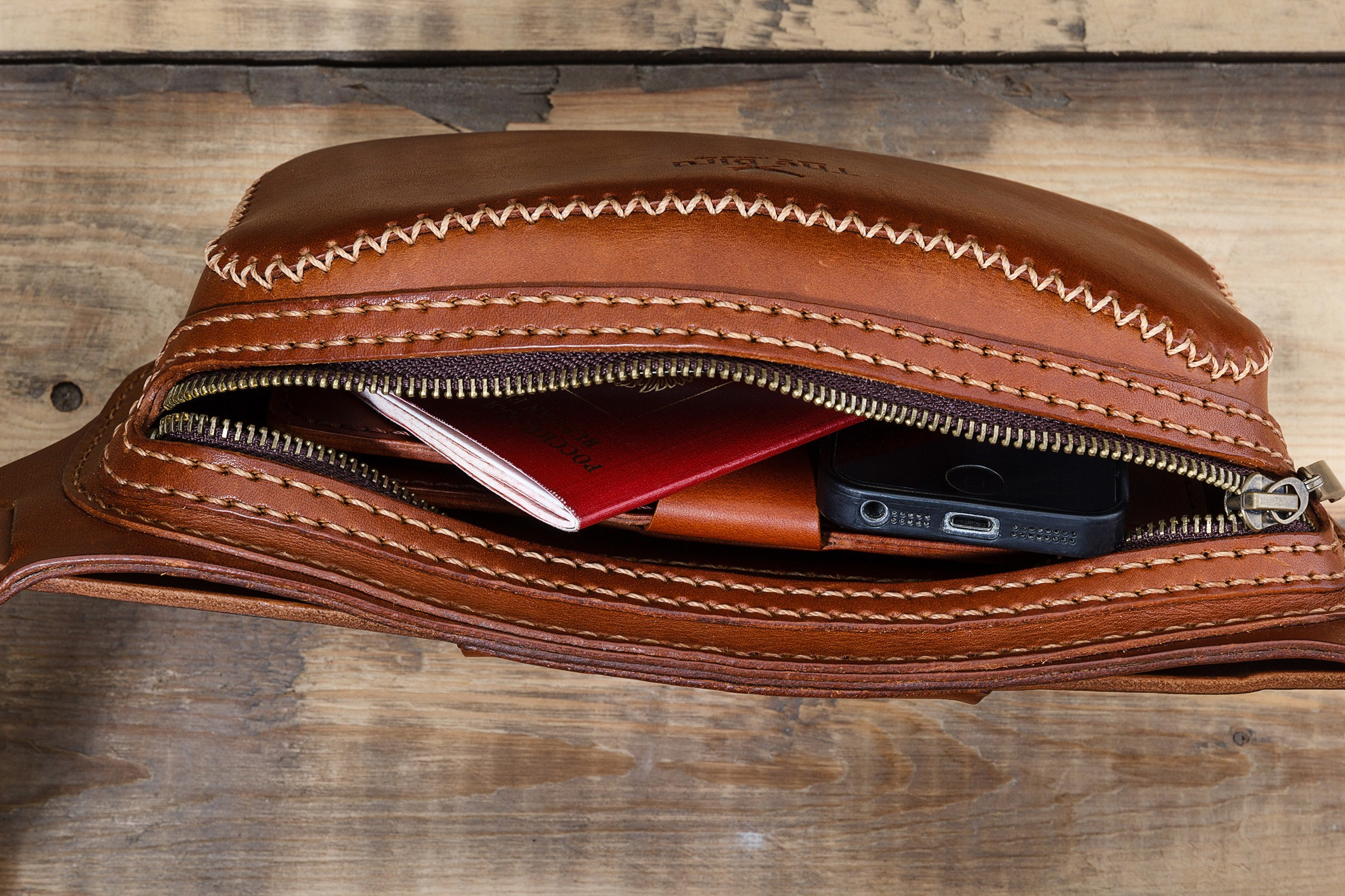 Фотосъемка кожгалантереи для социальных сетей. Профессиональный фотограф в Санкт-Петербурге. Сергей Пушкин