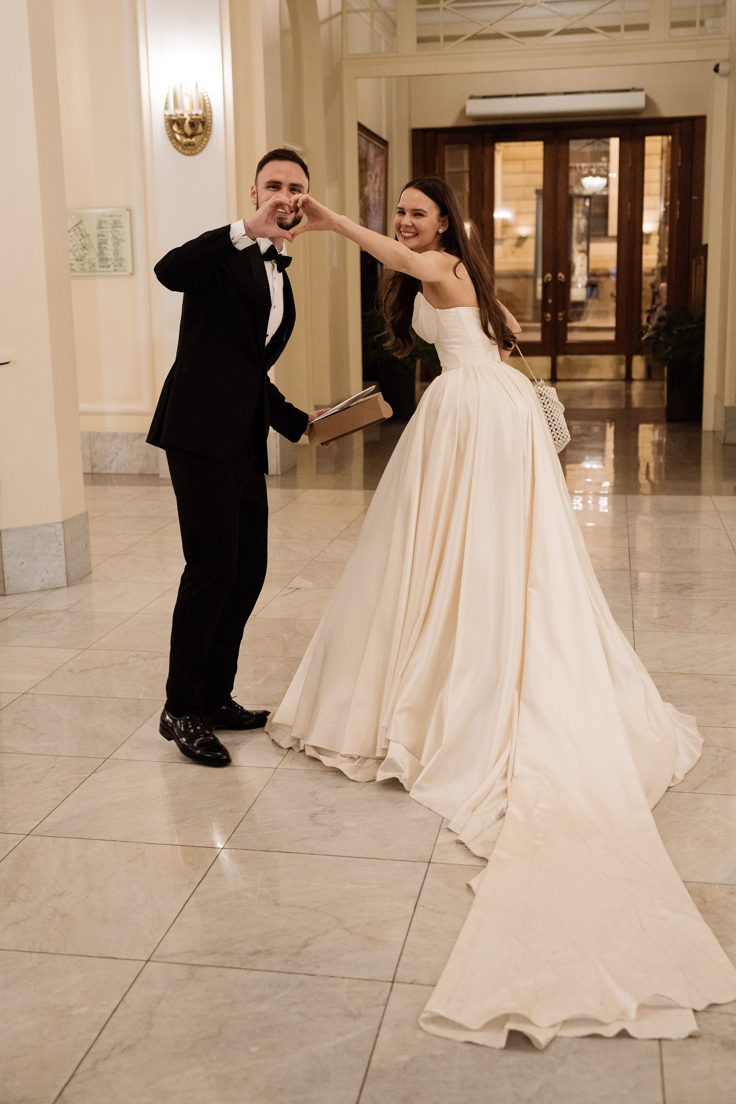 Свадьба в астории. Свадебный фотограф организатор в Санкт-Петербурге Ассоль Опарина