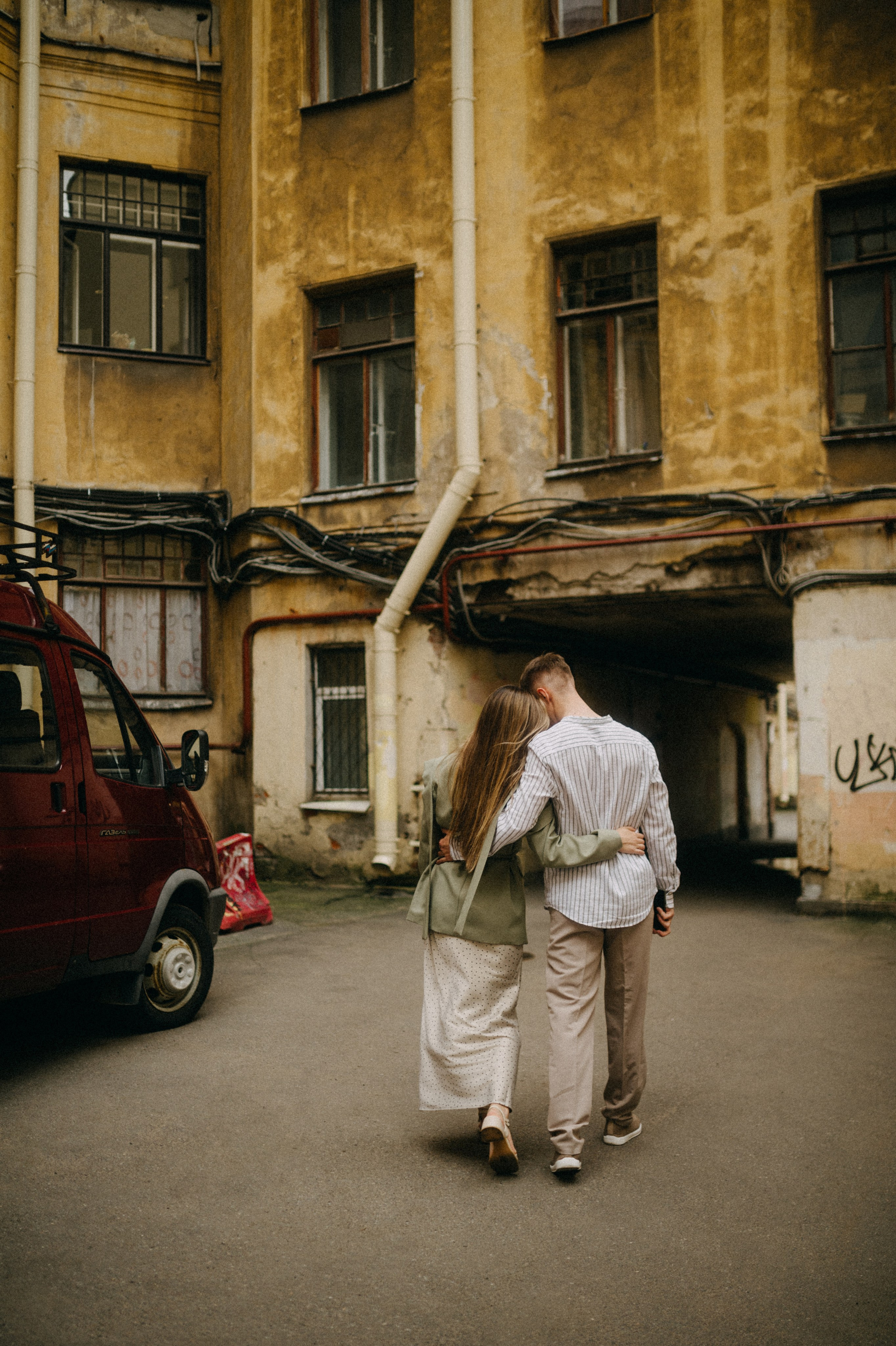 Улицы ждали именно нас. Фотограф в Санкт Петербурге Лара Великова