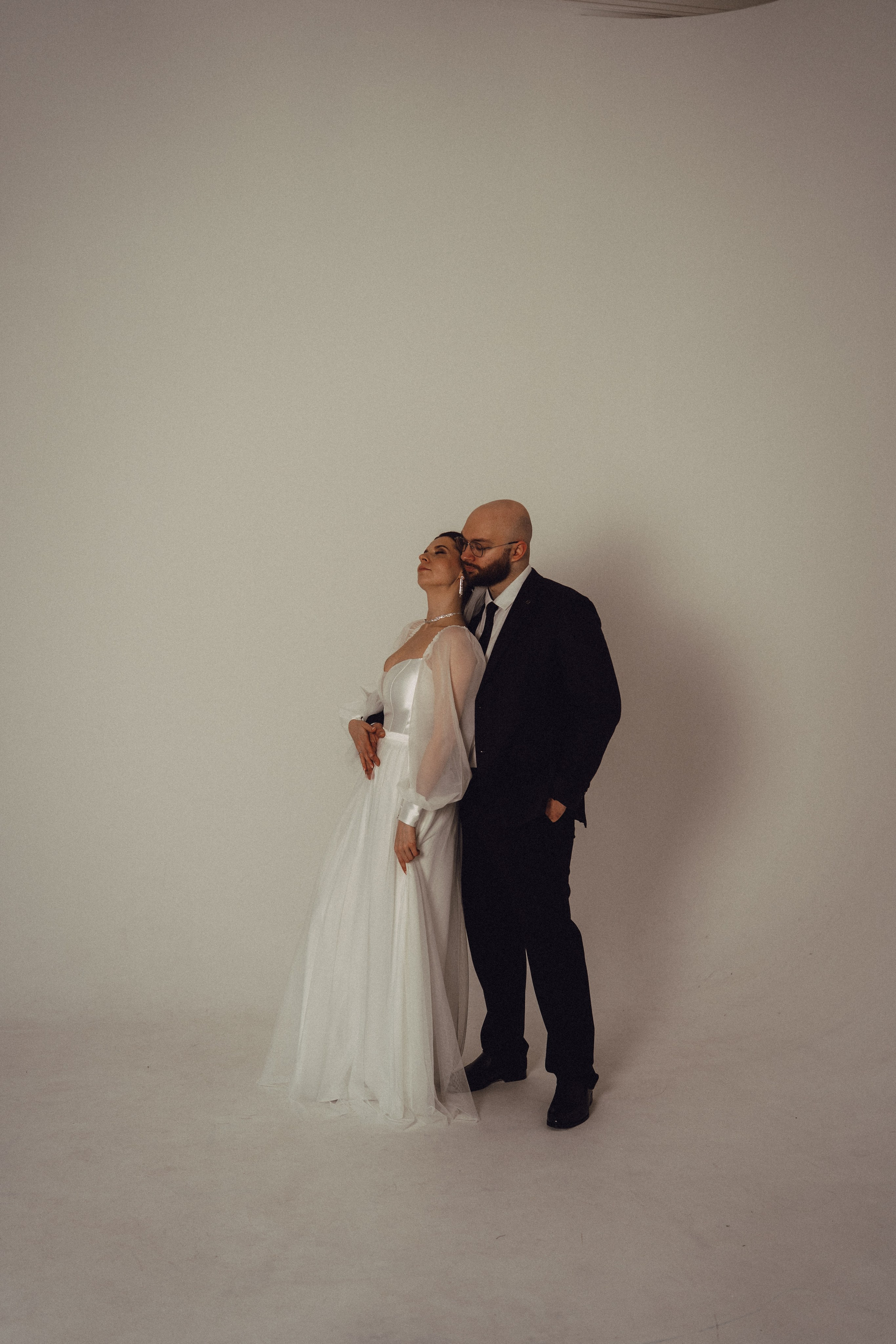 СВАДЕБНАЯ СЬЕМКА ВО ВТОРОМ ДВОРЦЕ (ДЕКАБРЬ) ТАКЖЕ СЬЕМКА В СТУДИИ НА ЧЕРНЫШЕВСКОЙ. Профессиональный фотограф, Санкт-Петербург — Виктория Богомолова