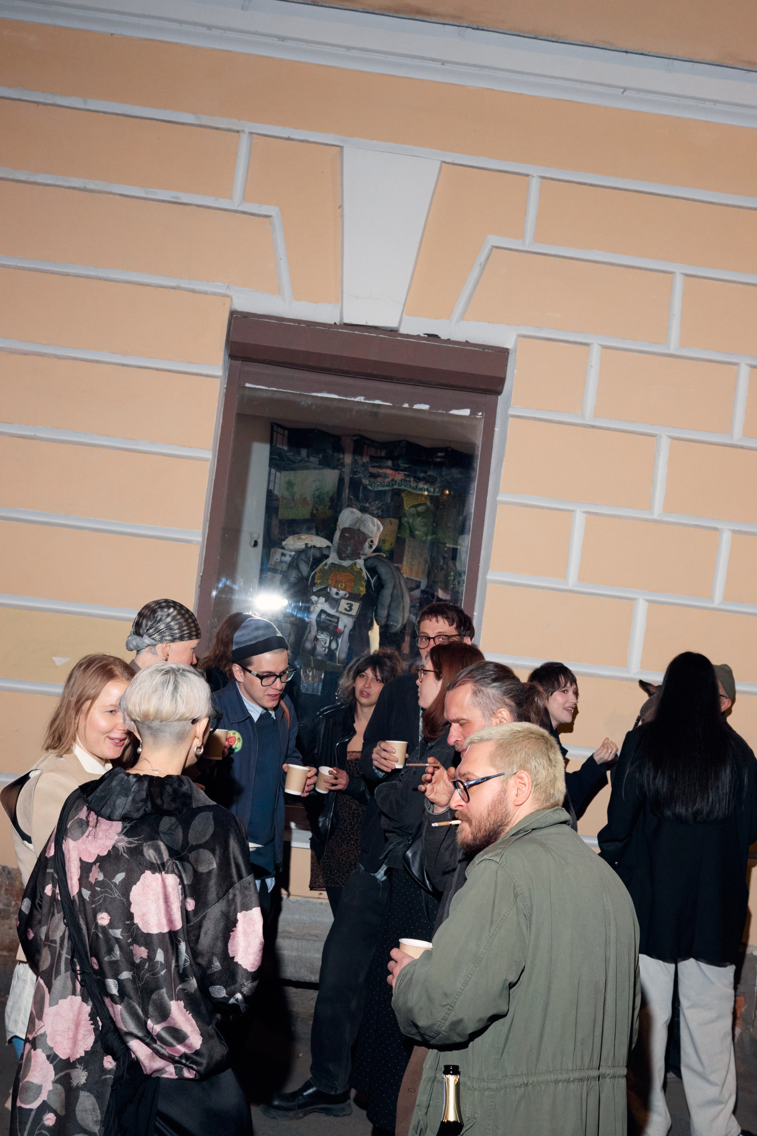 ПИФ-ПАФ Супершоп | вернисаж выставки SOBO GALLERY х ПИФ-ПАФ. Фотограф Михаил Николаев