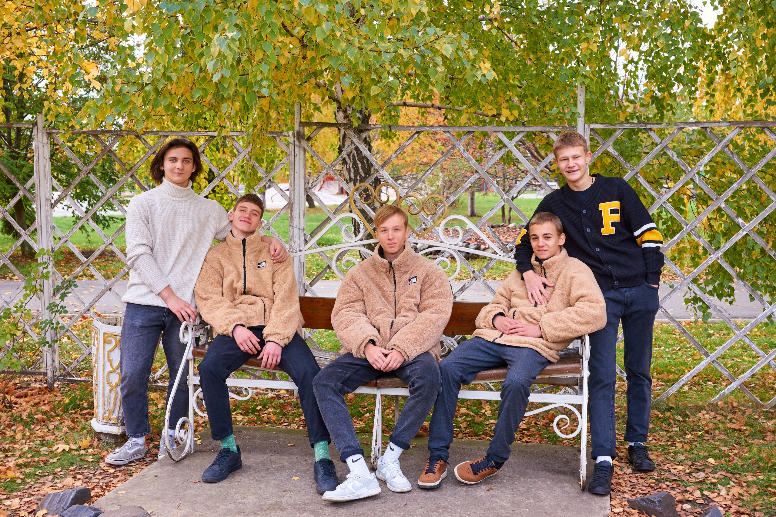 9 класс. Осень в парке. 2022. Childrenfoto.ru