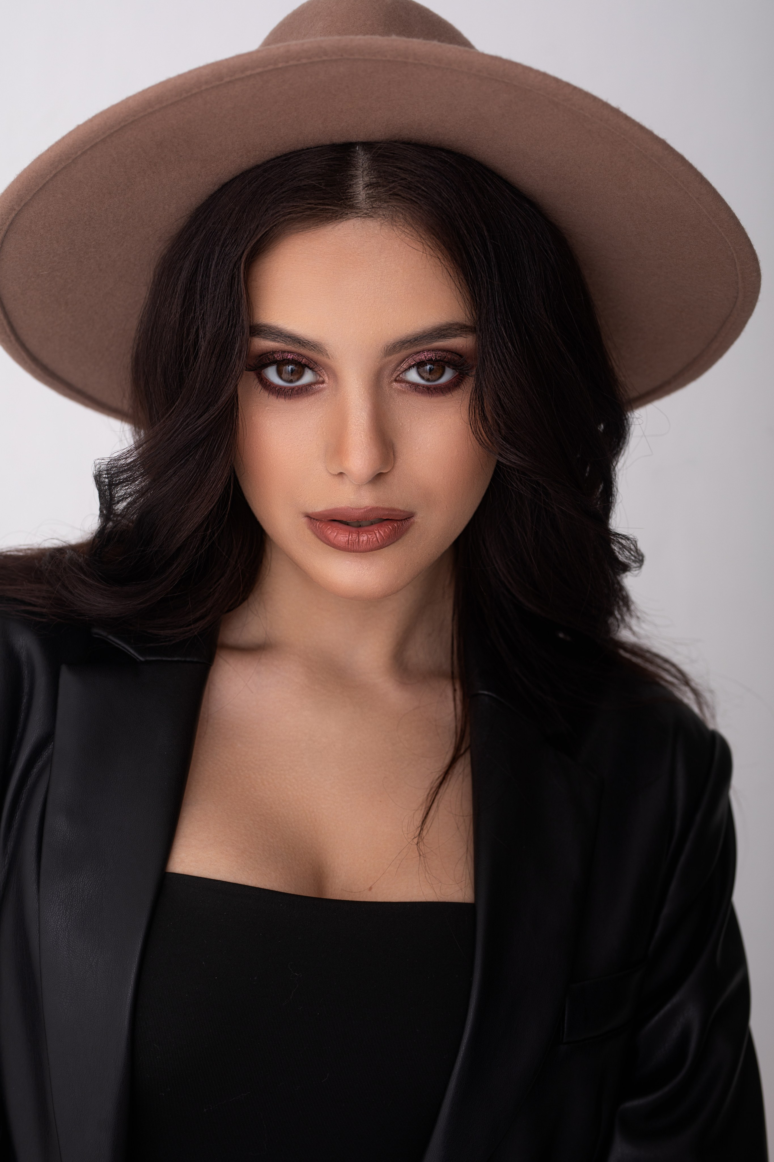 Съемка с Марианной в студии на циклораме в формате для «себя»