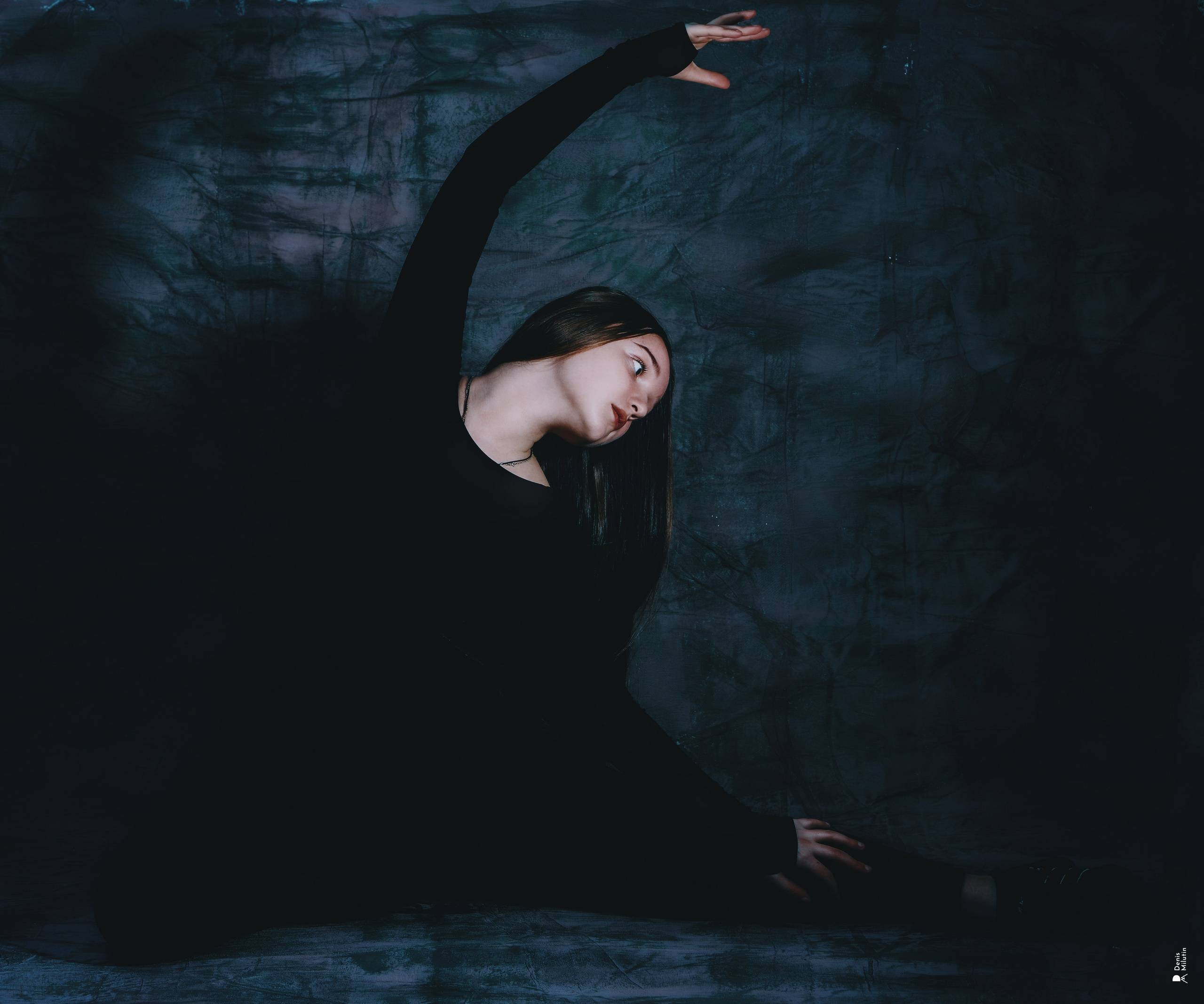 Танцоры лучшие модели — тем более в лучшей фотостудии-салоне платьев. Портретный фотограф Денис Милютин