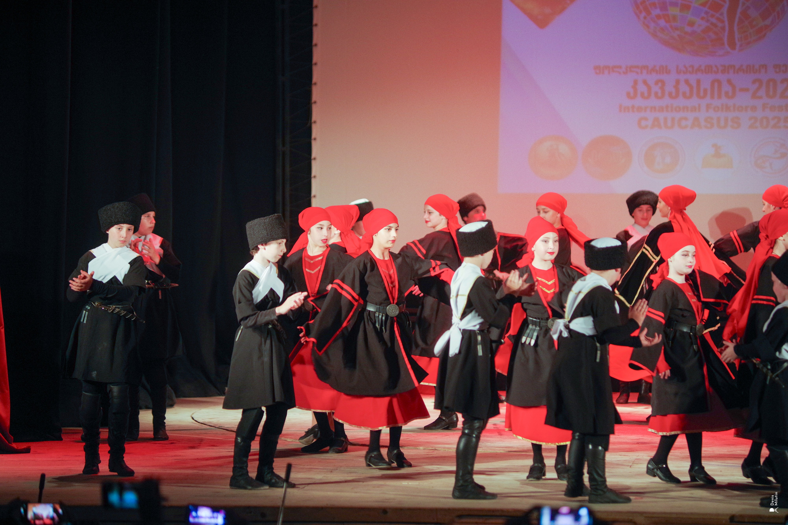 Танцы в прекрасном Они. Портретный фотограф Денис Милютин