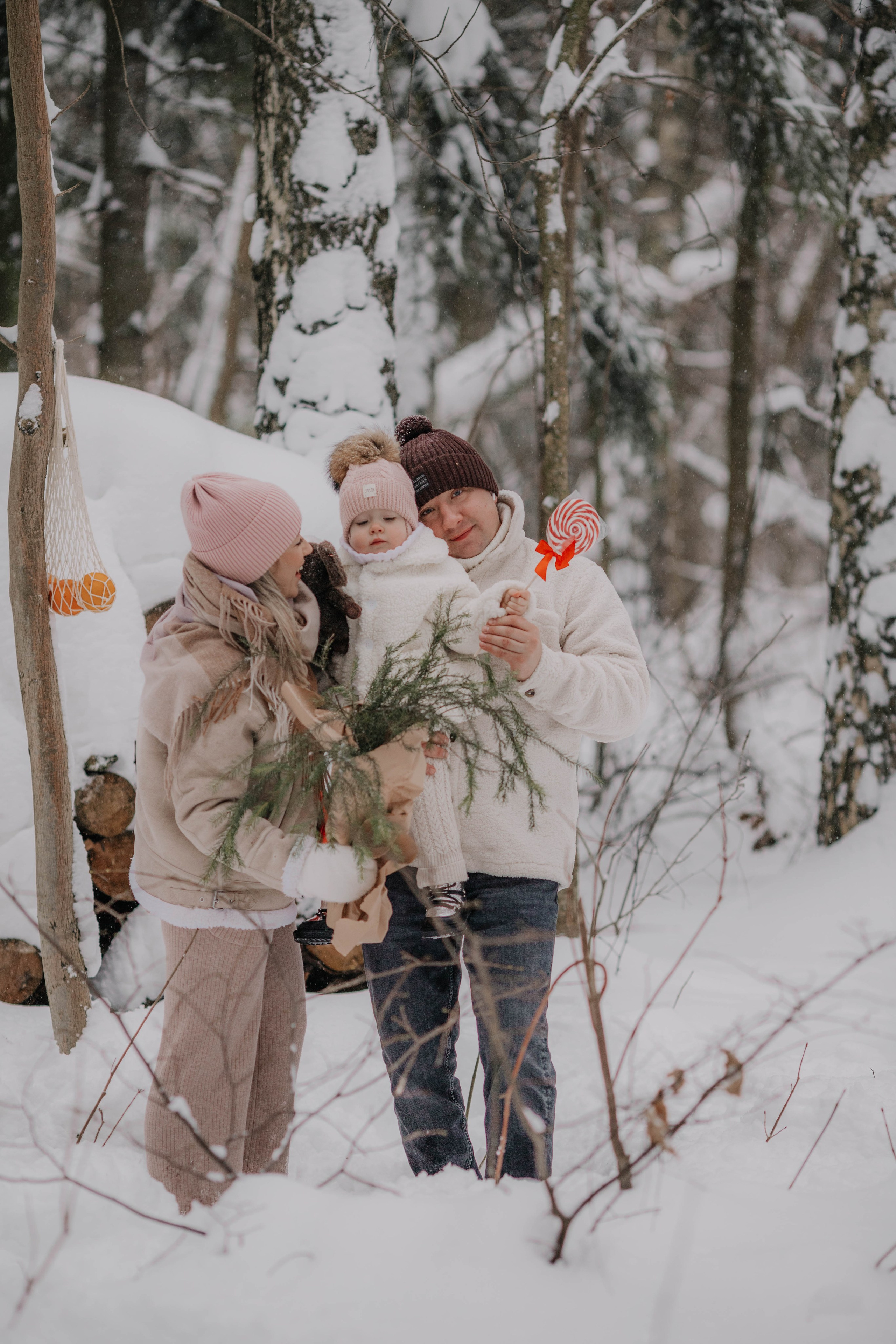 Лиля и семья Зимняя прогулка в лесу. Семейный и свадебный фотограф Видное Москва Екатерина Пятова