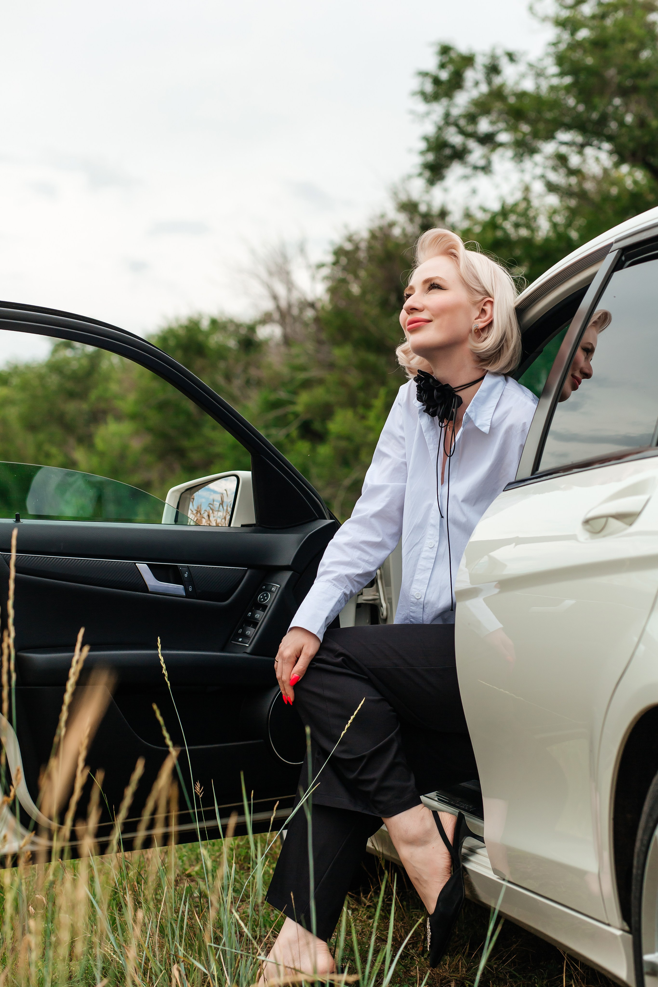 Александра фотосессия в поле. Женский фотограф в Оренбурге Ирина Заводчикова