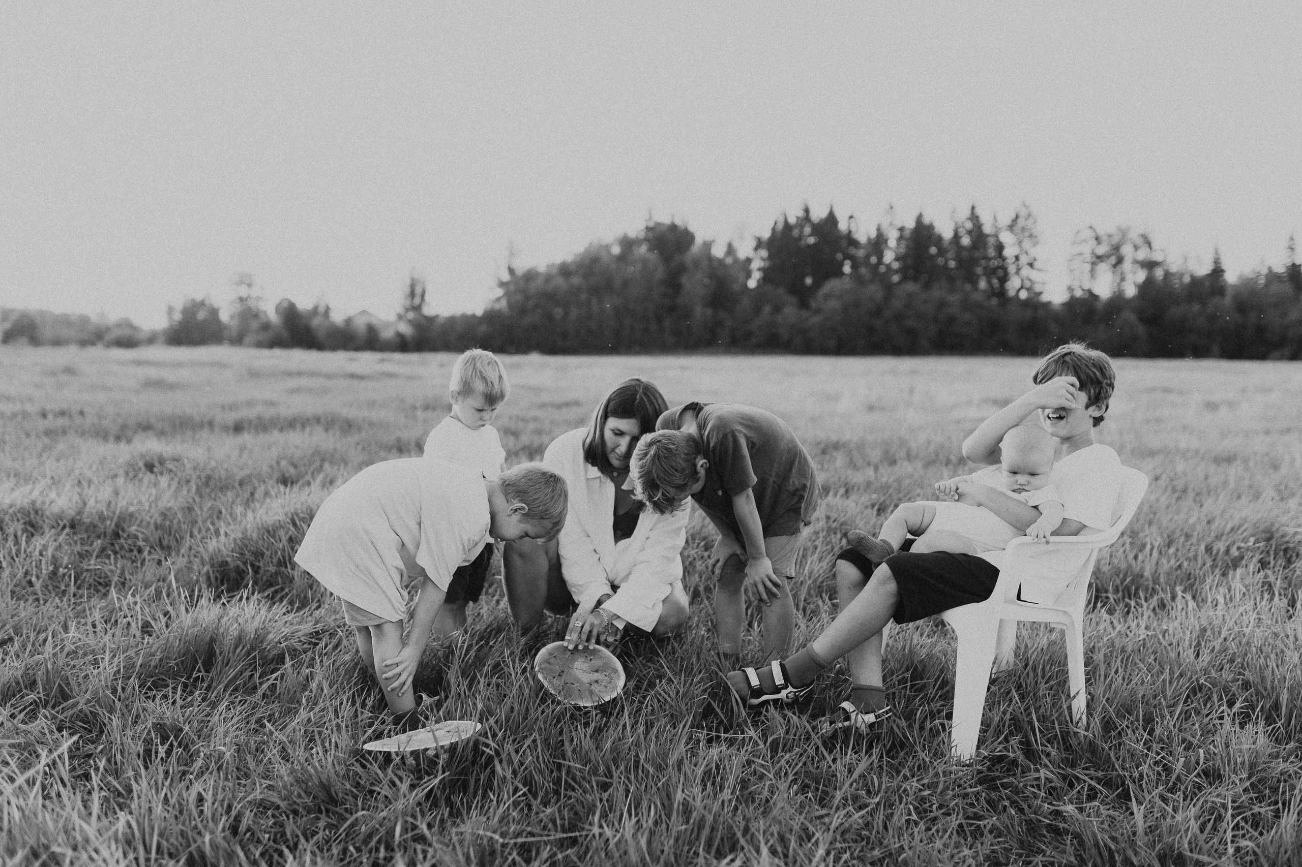 Фотосессия с красными мячами. Семейный фотограф Маша Тимофеева | Москва