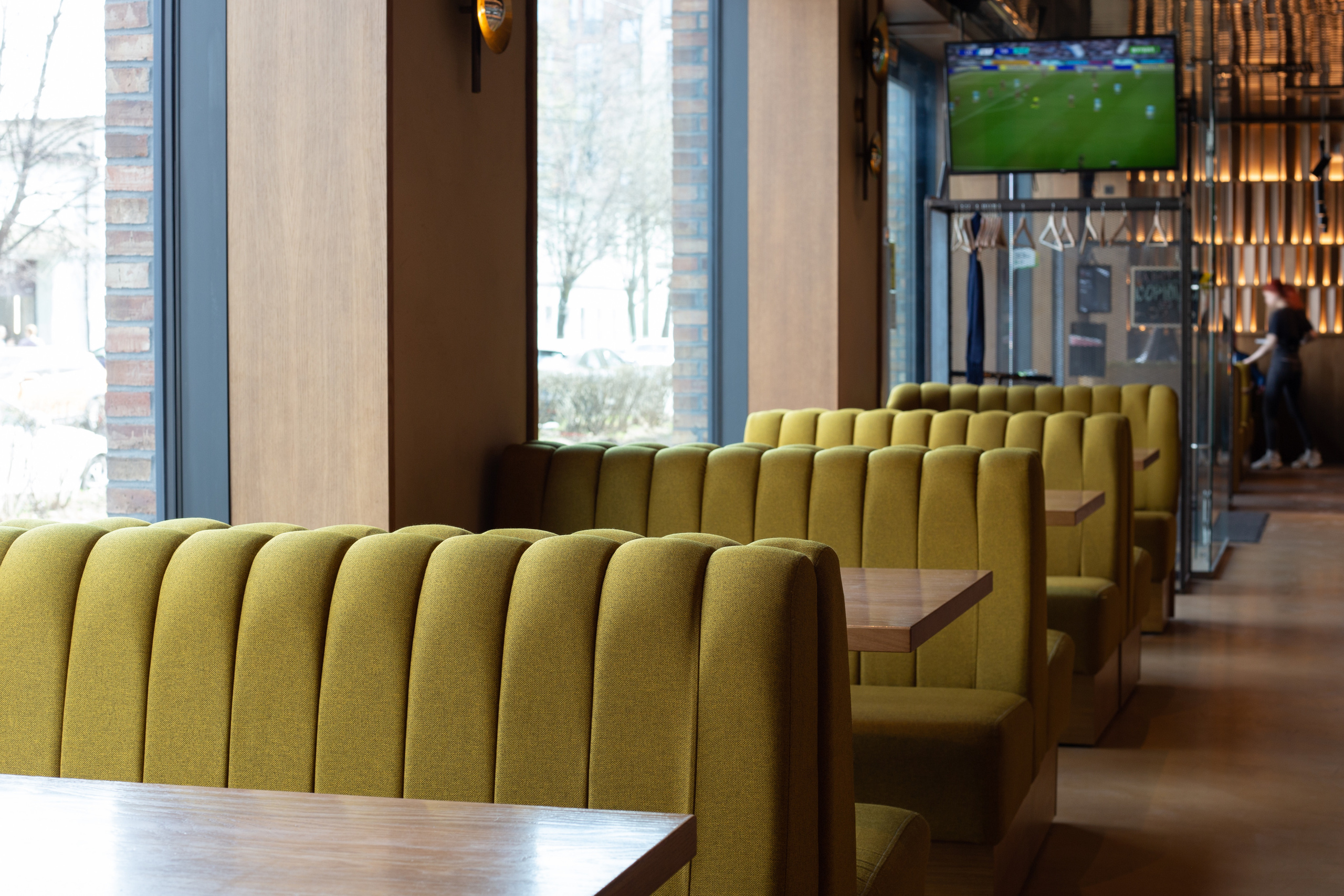 Ресторан Kwakker: пиво, еда, вино. Полина Носкова интерьерный фотограф