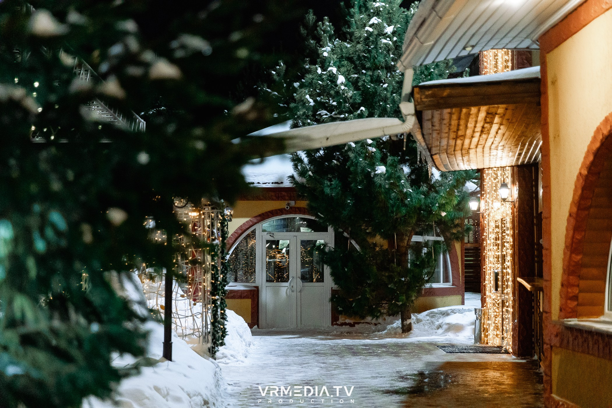 Новогодний вечер в ресторане «Лазурный Берег»