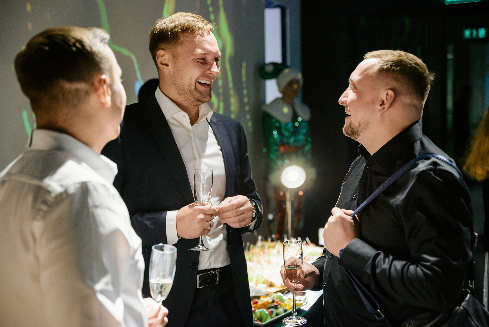 Корпоратив Жизнь Март. Константин Солодянкин — свадебный и репортажный фотограф в Екатеринбурге и Верхней Пышме