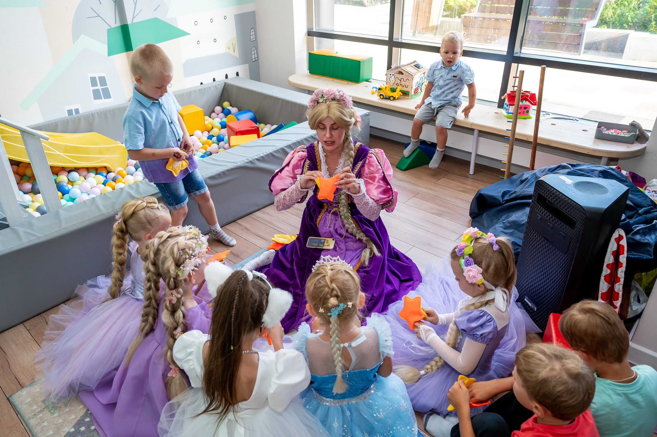 ДР в лофте с фокусником