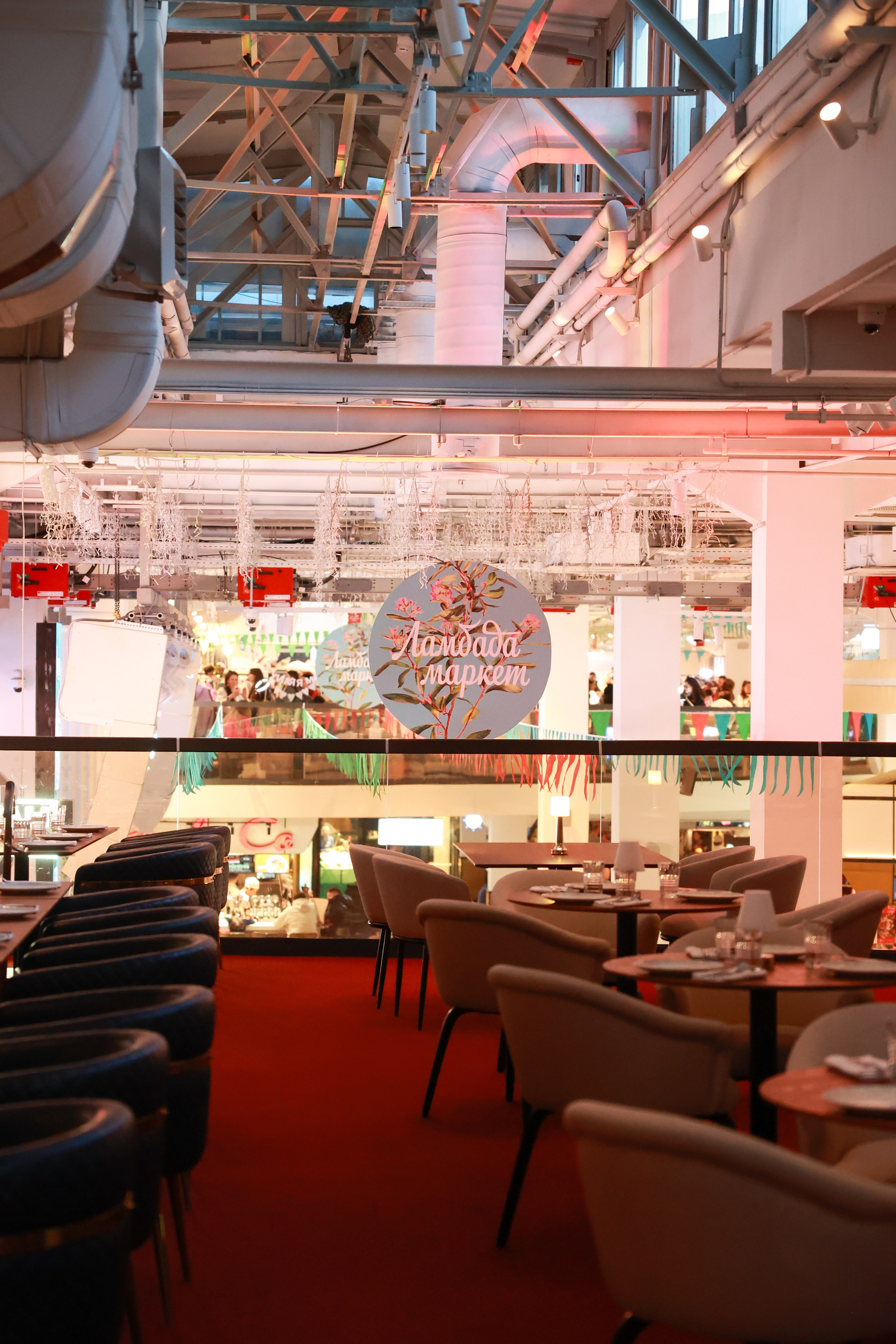 2–3 марта 2024 в пространстве «Три вокзала. Депо» / День 2 / фото Саша Жукова. Фотоотчеты «Ламбада-маркета»