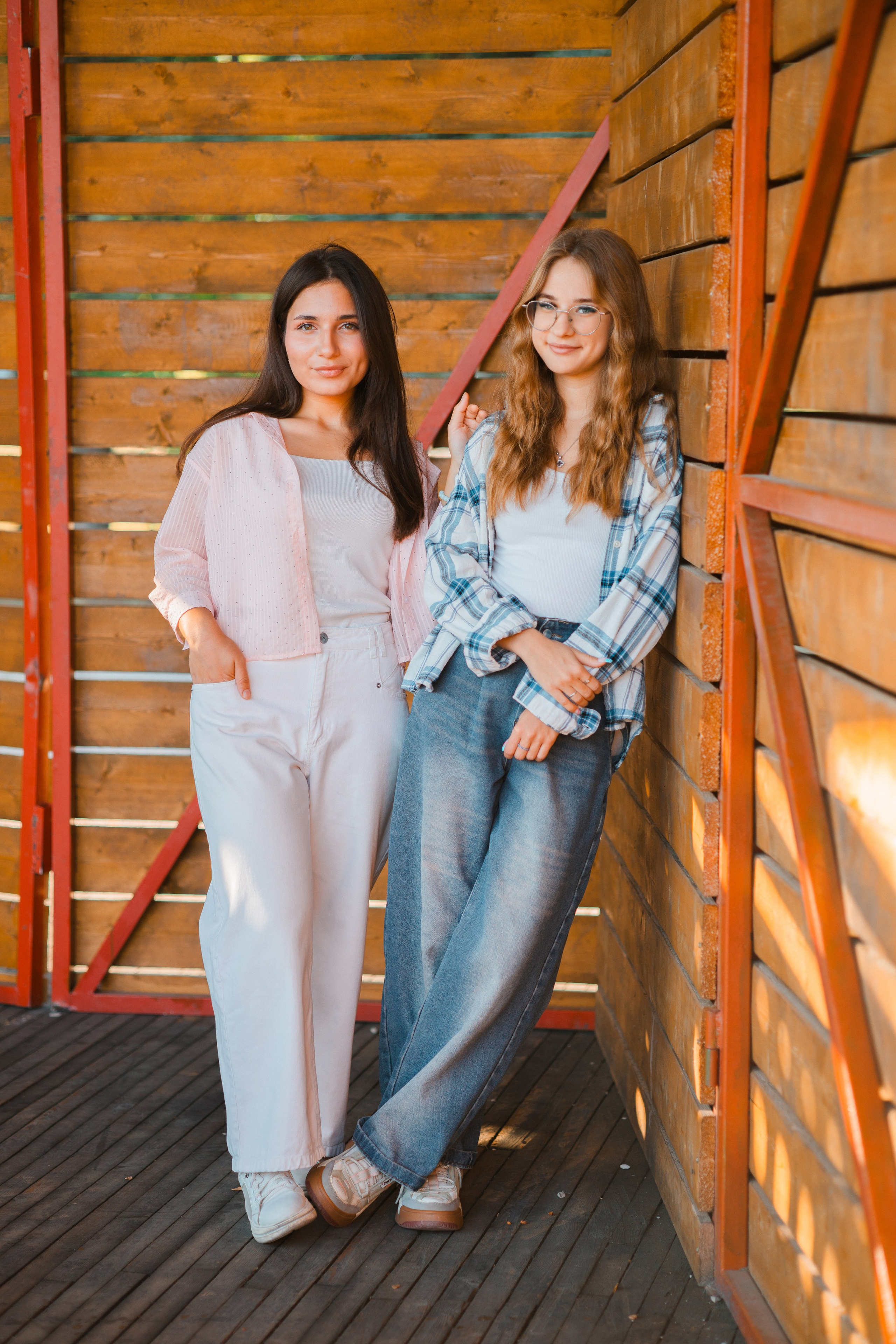 Осенняя фотосессия для выпускных альбомов 11 классов в Тарусе 2025 год. Выпускные альбомы в Серпухове