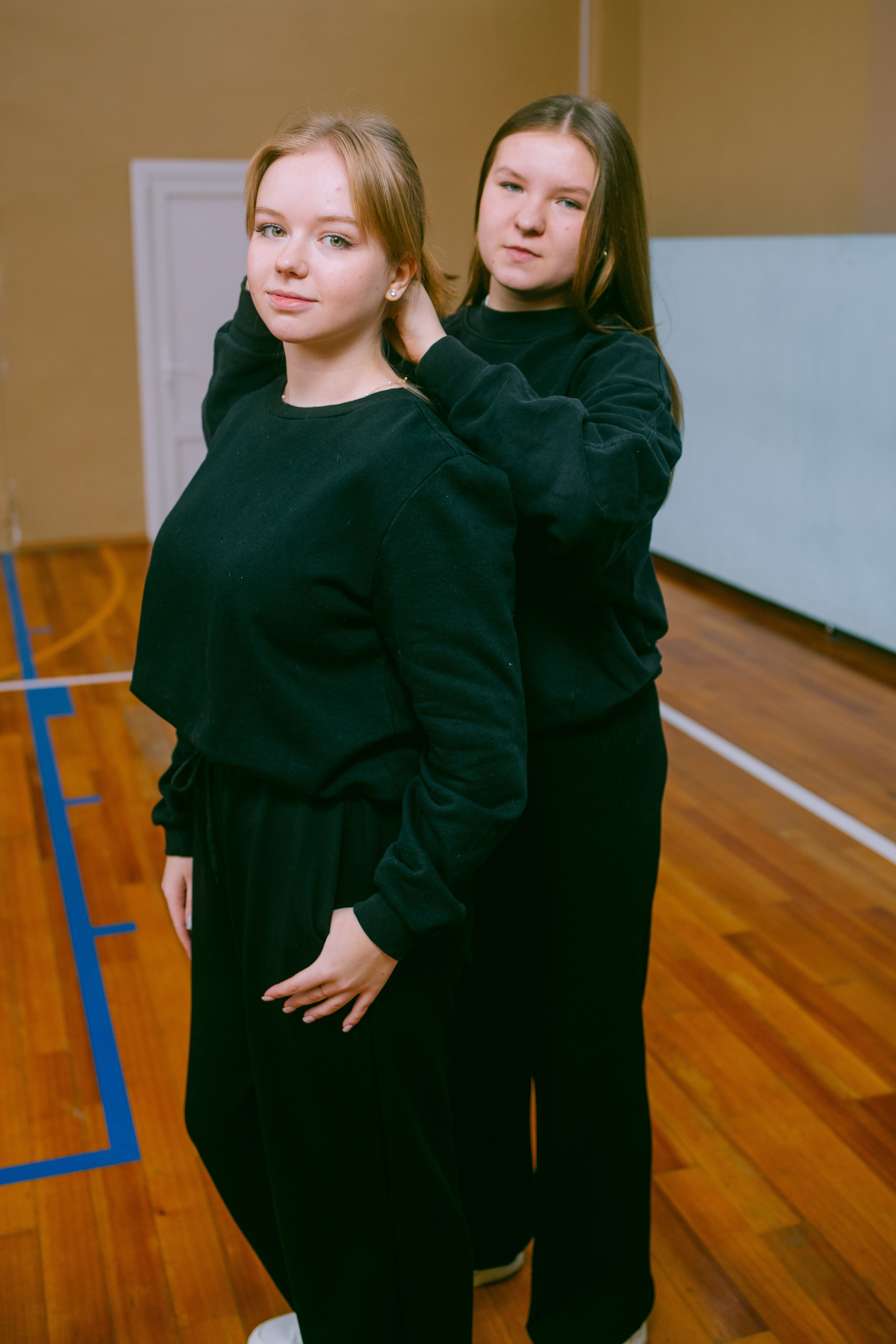 Групповая фотосессия 9 класса для альбома. Выпускные альбомы в Серпухове