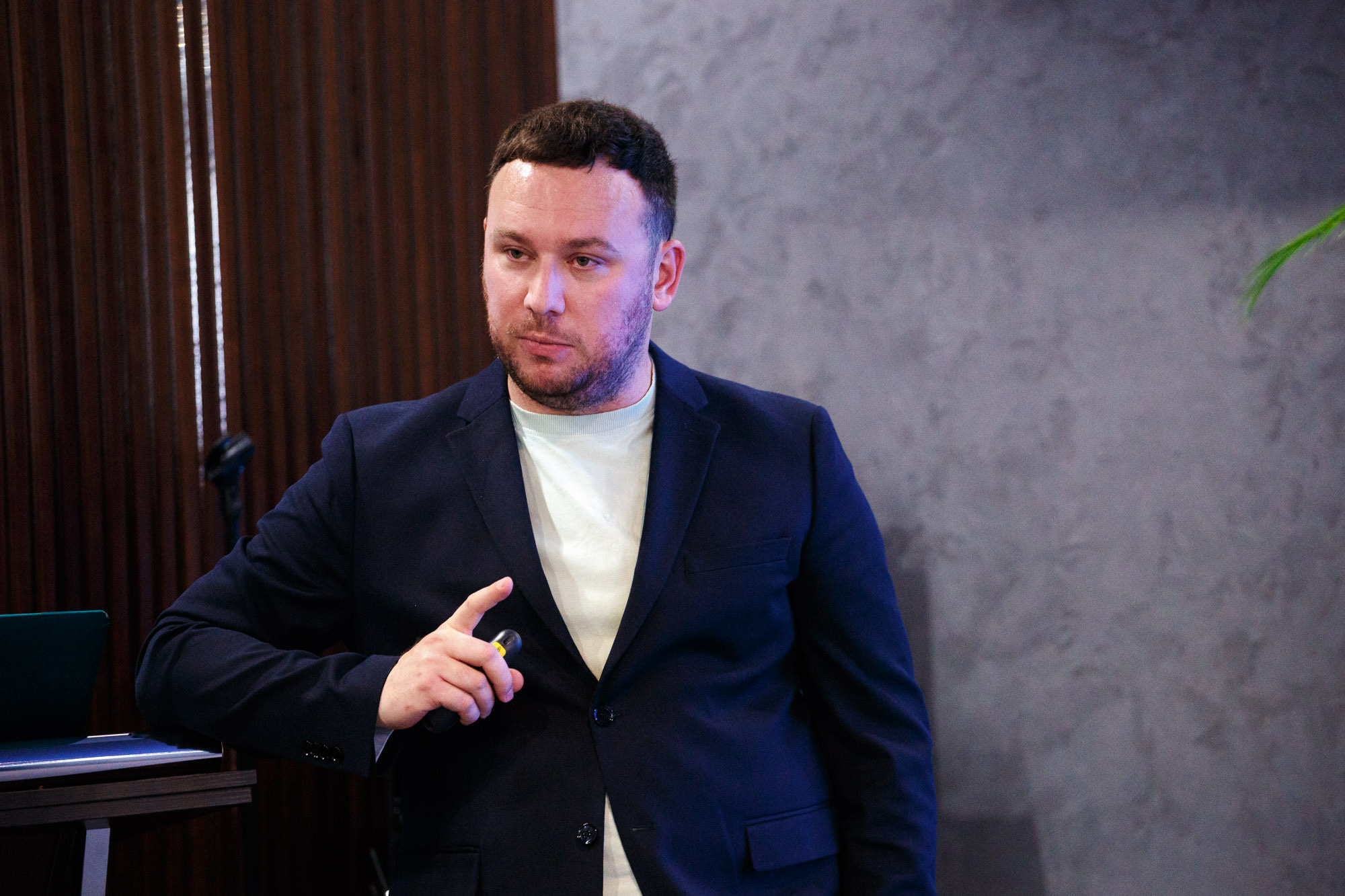 фотосъёмка журналистов на обучении. фоторепортаж с места события, там где фотография главное  в кадре. эмоции и настроение в фотографии.