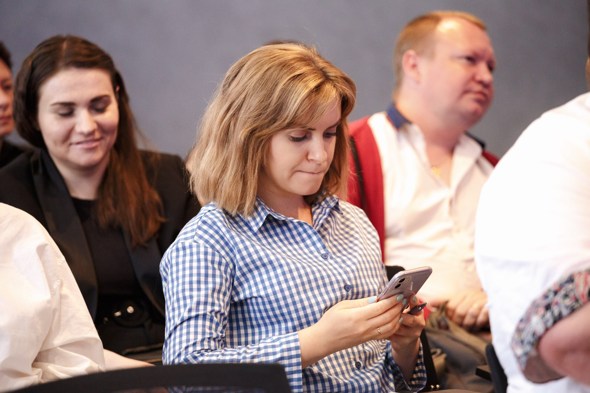 фотосъёмка журналистов на обучении. фоторепортаж с места события, там где фотография главное  в кадре. эмоции и настроение в фотографии.