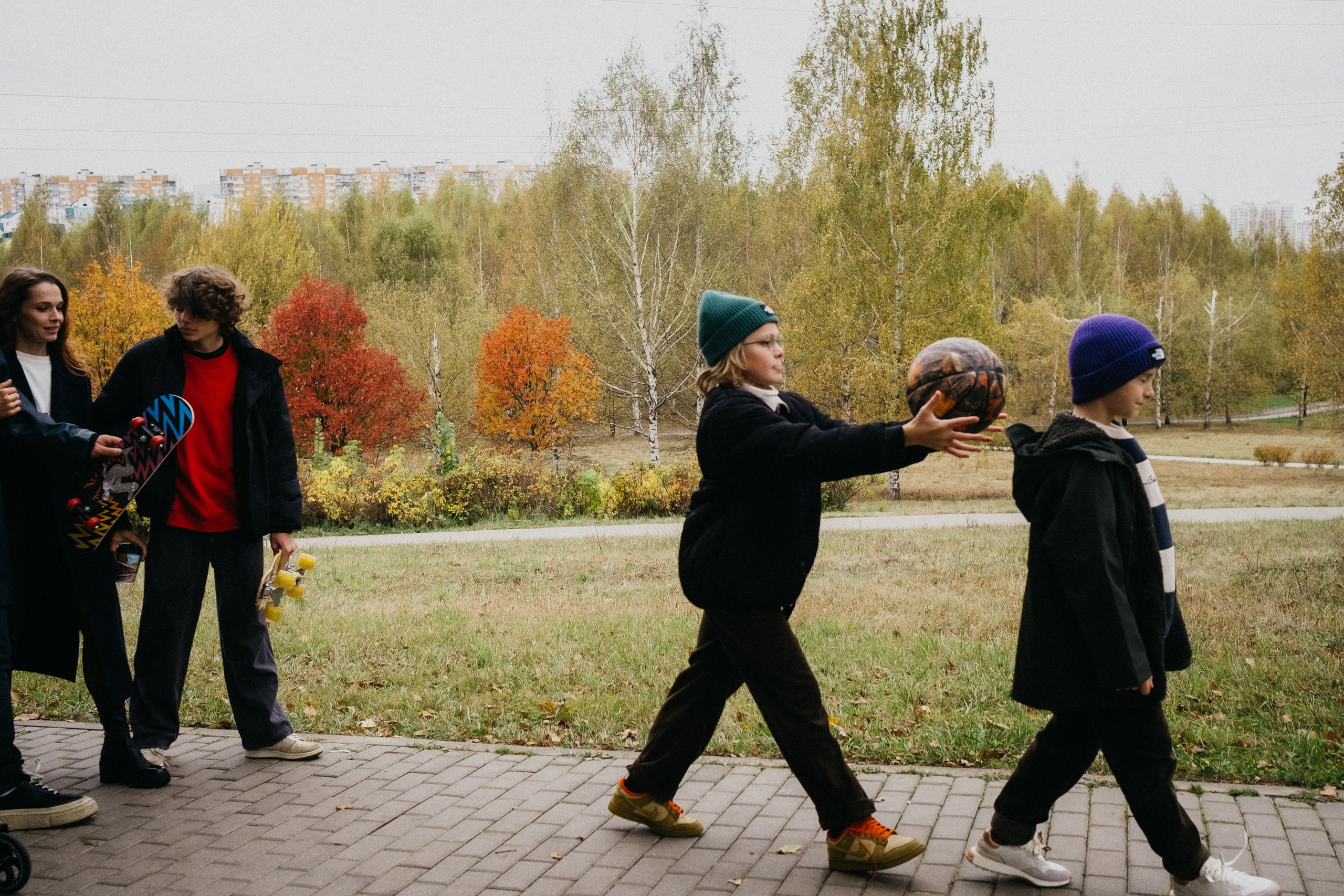 Даша с семьей (прогулка в парке). Фотограф Москва / Зеленоград — Наталья Петухова
