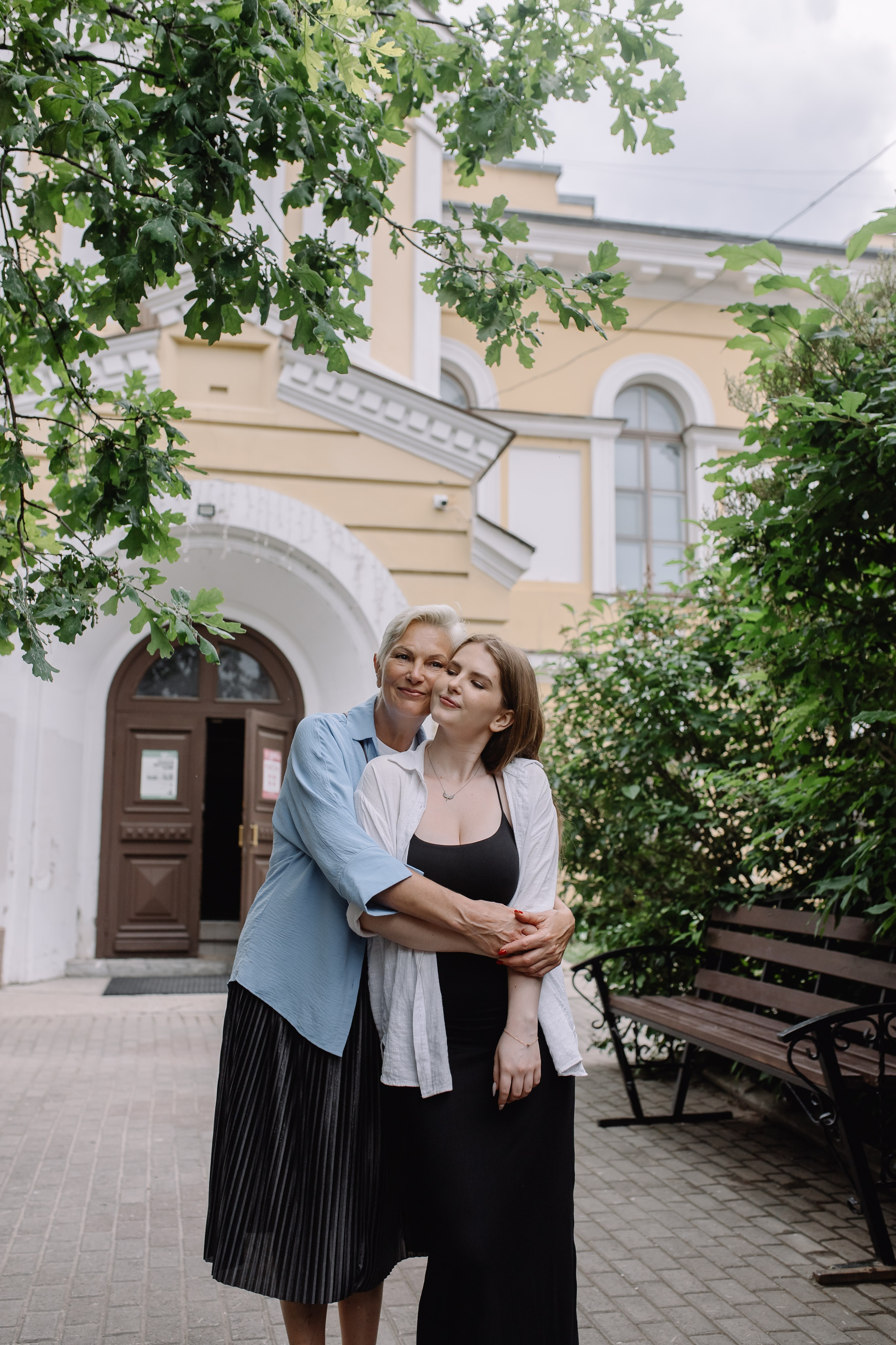 Прогулка Аси с мамой. Женский и семейный фотограф в Томске Алиса Качан