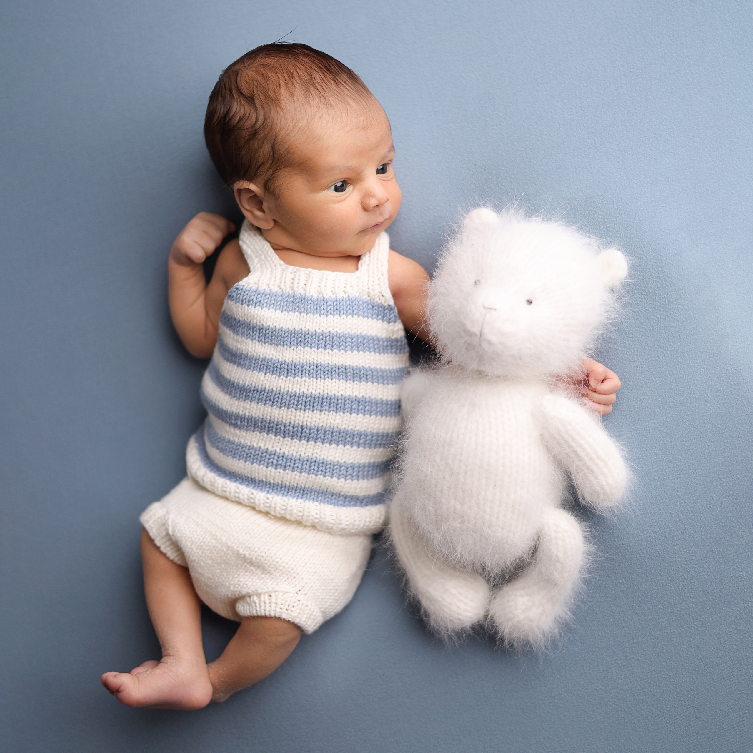 Каталог костюмчиков для новорожденных мальчиков. Фотограф новорожденных Москва. Ньюборн фотограф Москва