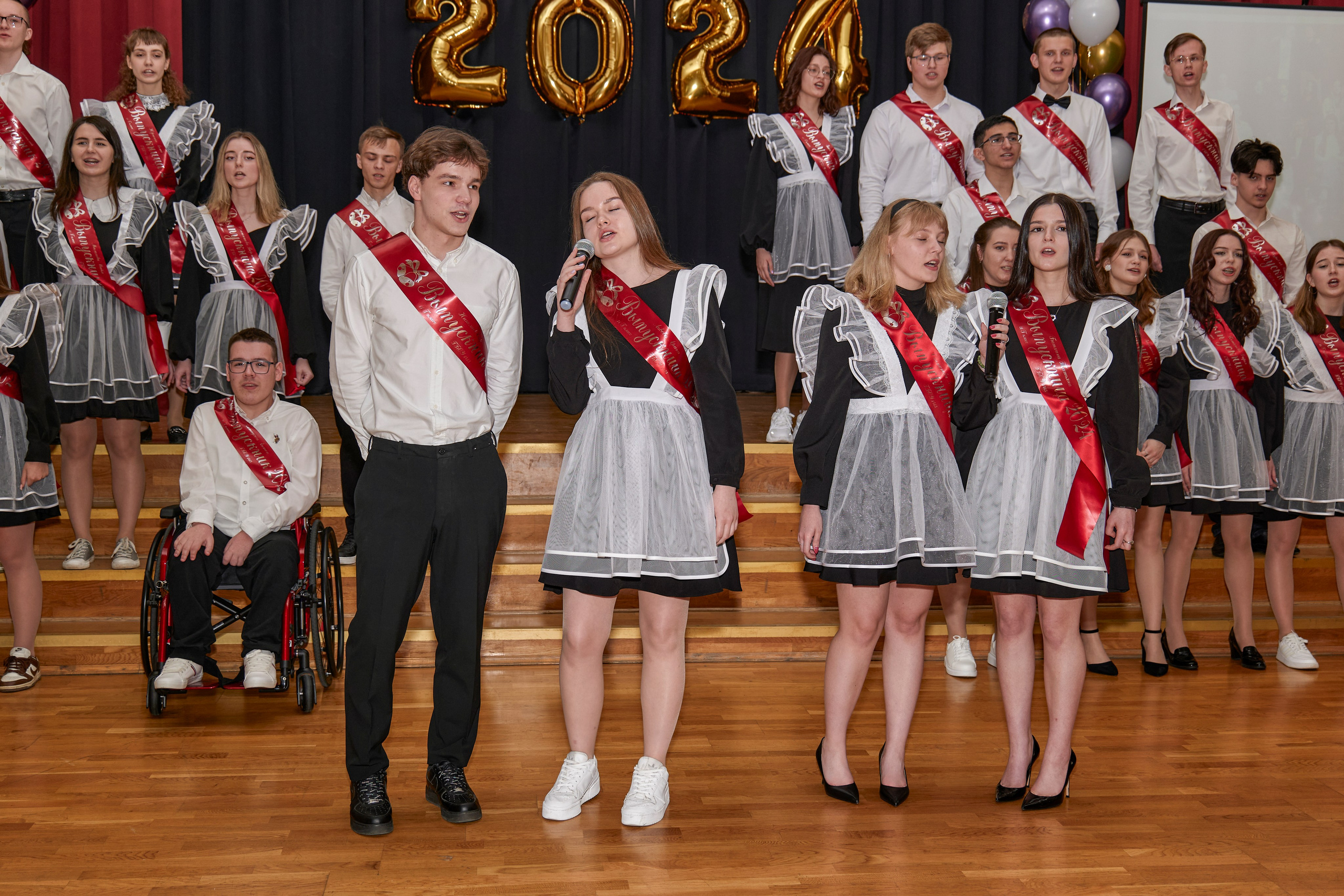 Последний звонок школа 1413. Детский и семейный фотограф г. Москва Оксана Катаджи