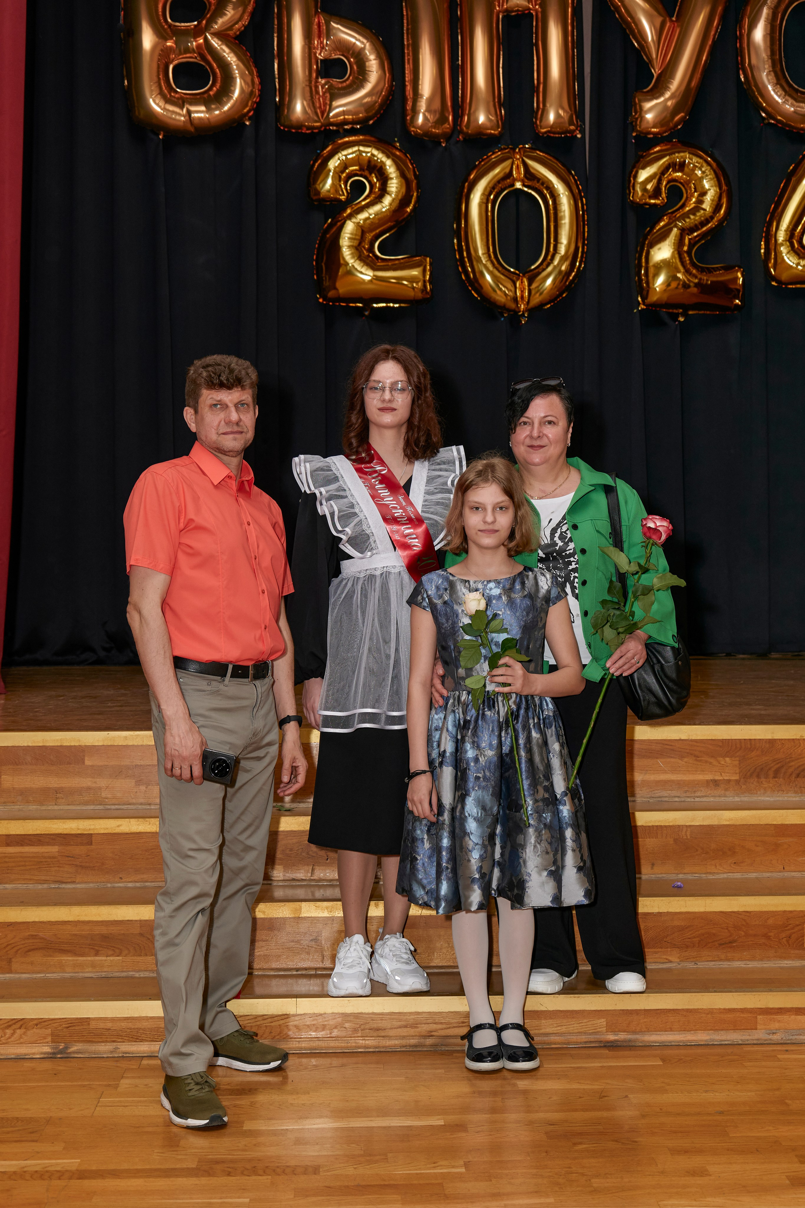 Последний звонок школа 1413. Детский и семейный фотограф г. Москва Оксана Катаджи