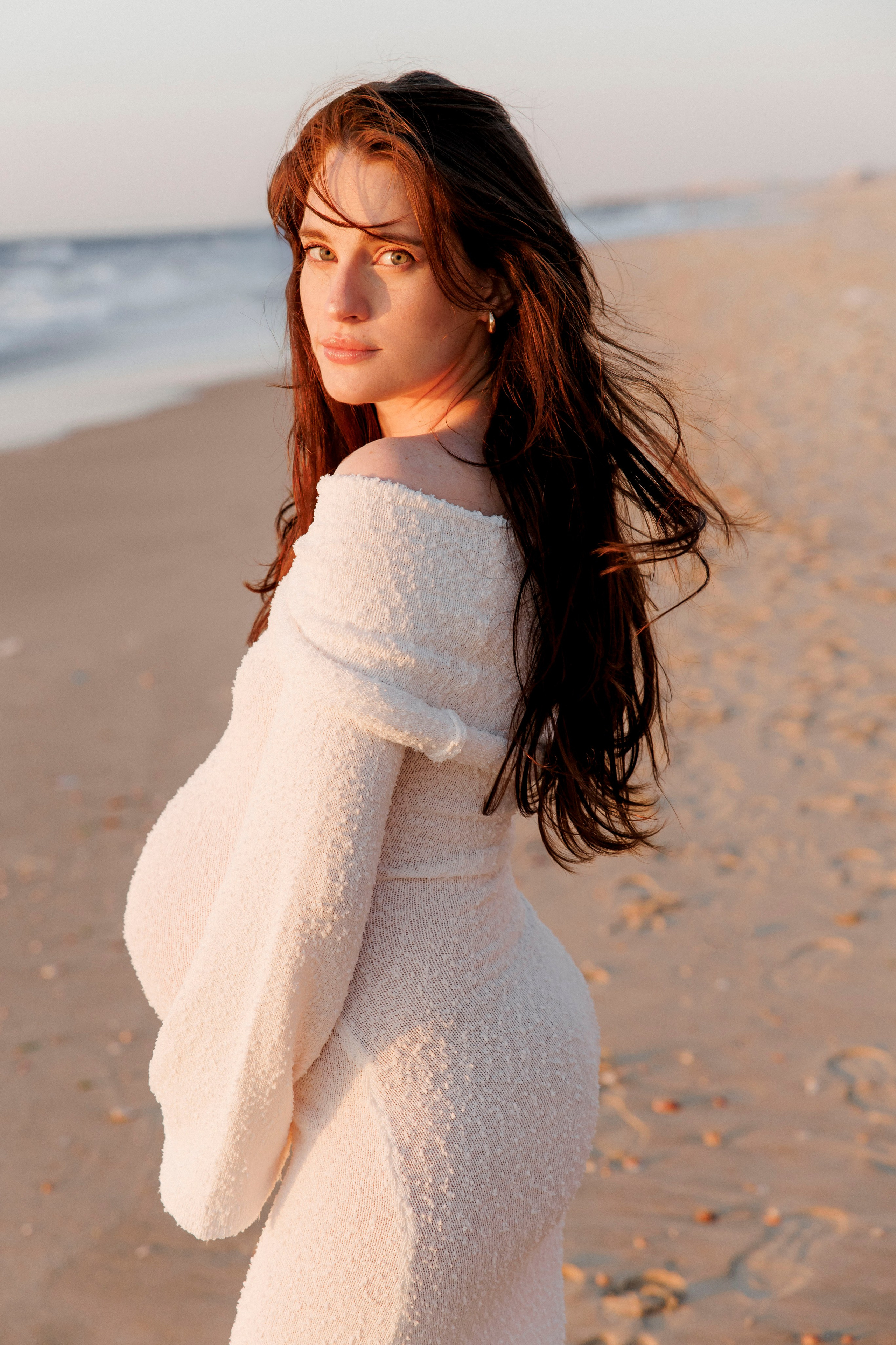 Pregnancy photoshoot (home/park/beach). Главная