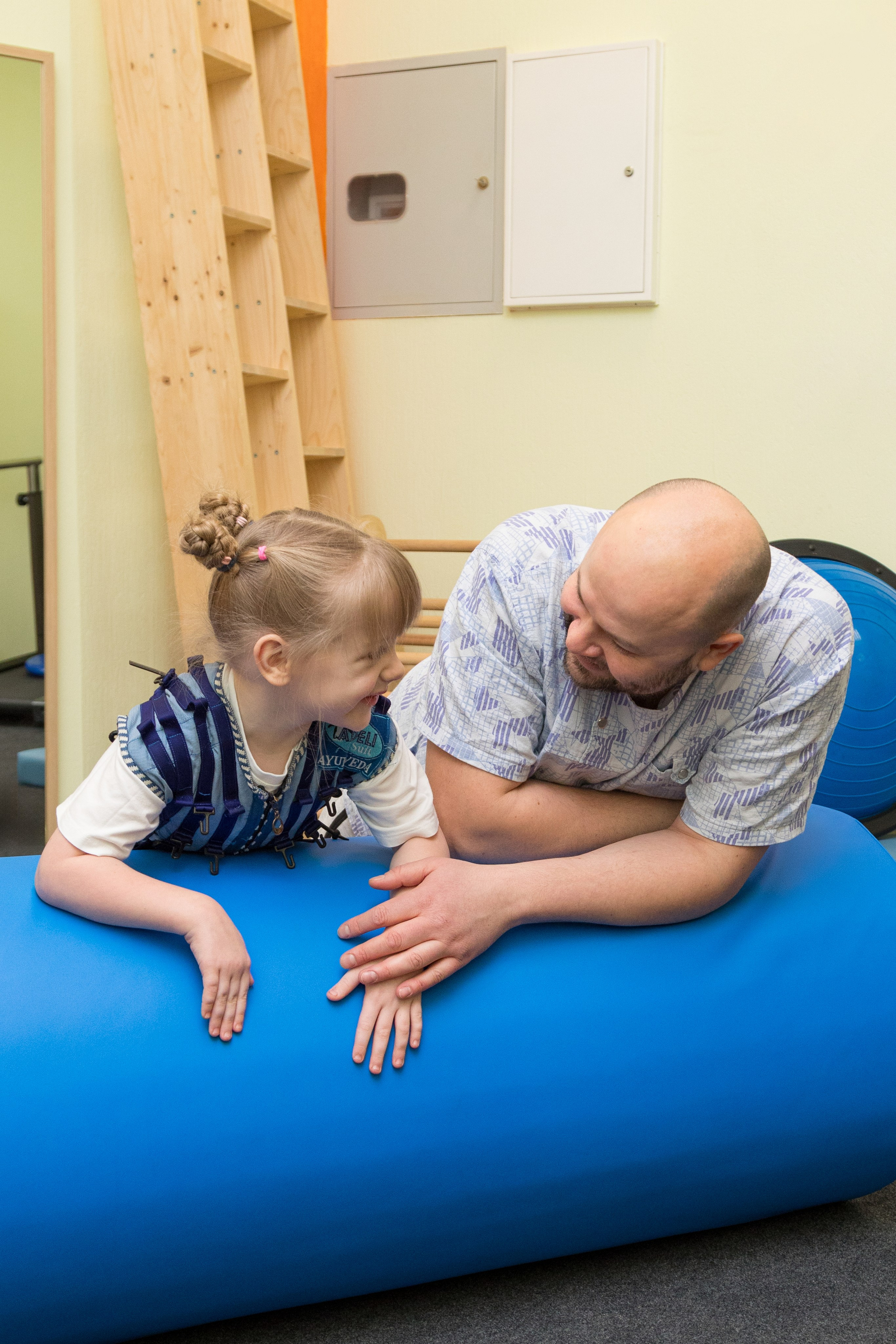 Для детского реабилитационного центра Первый шаг. Детский и контент фотограф Надя Волкова Санкт-Петербург