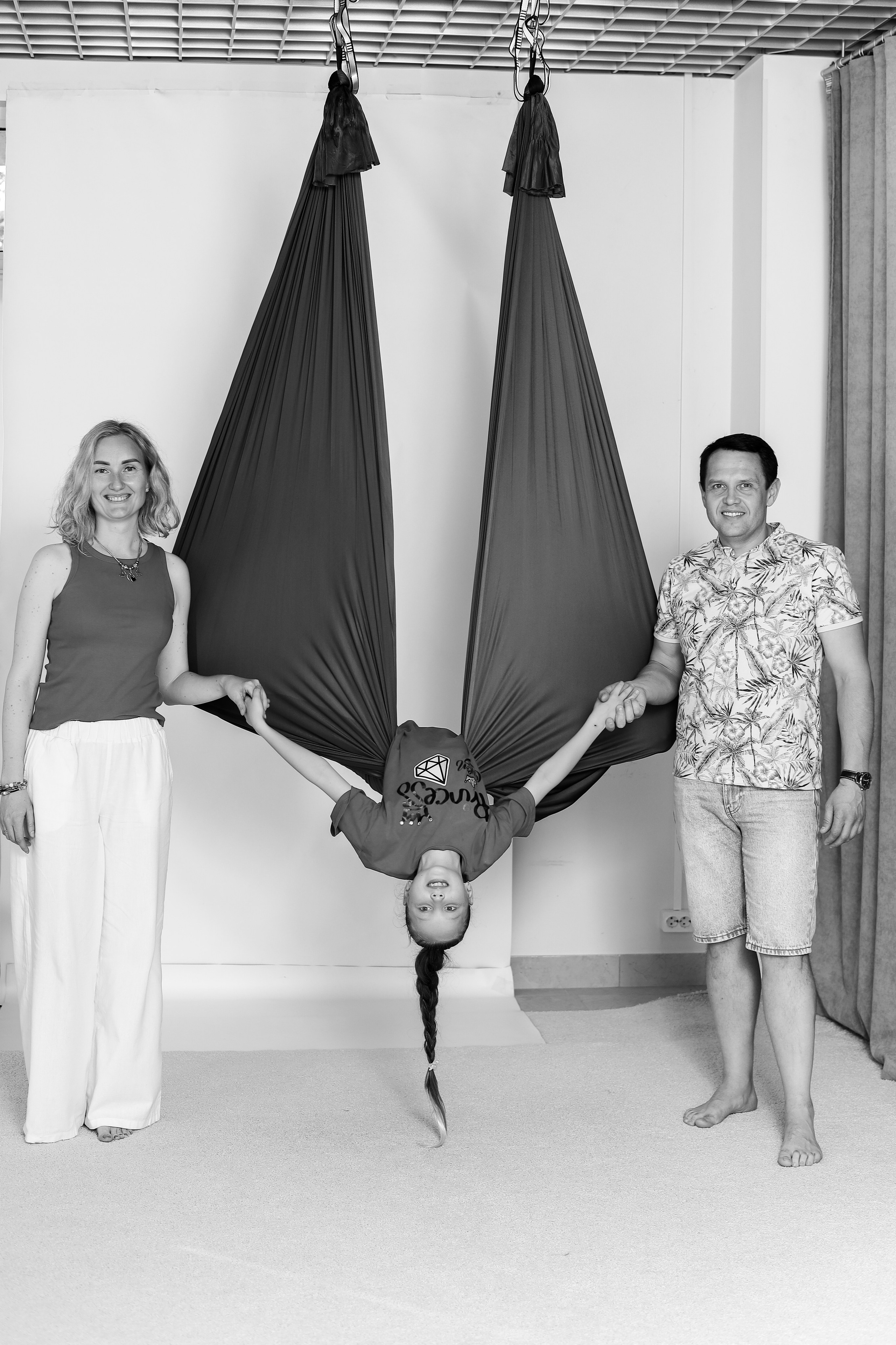 Детская аэройога. Фотограф Надршина Лилия