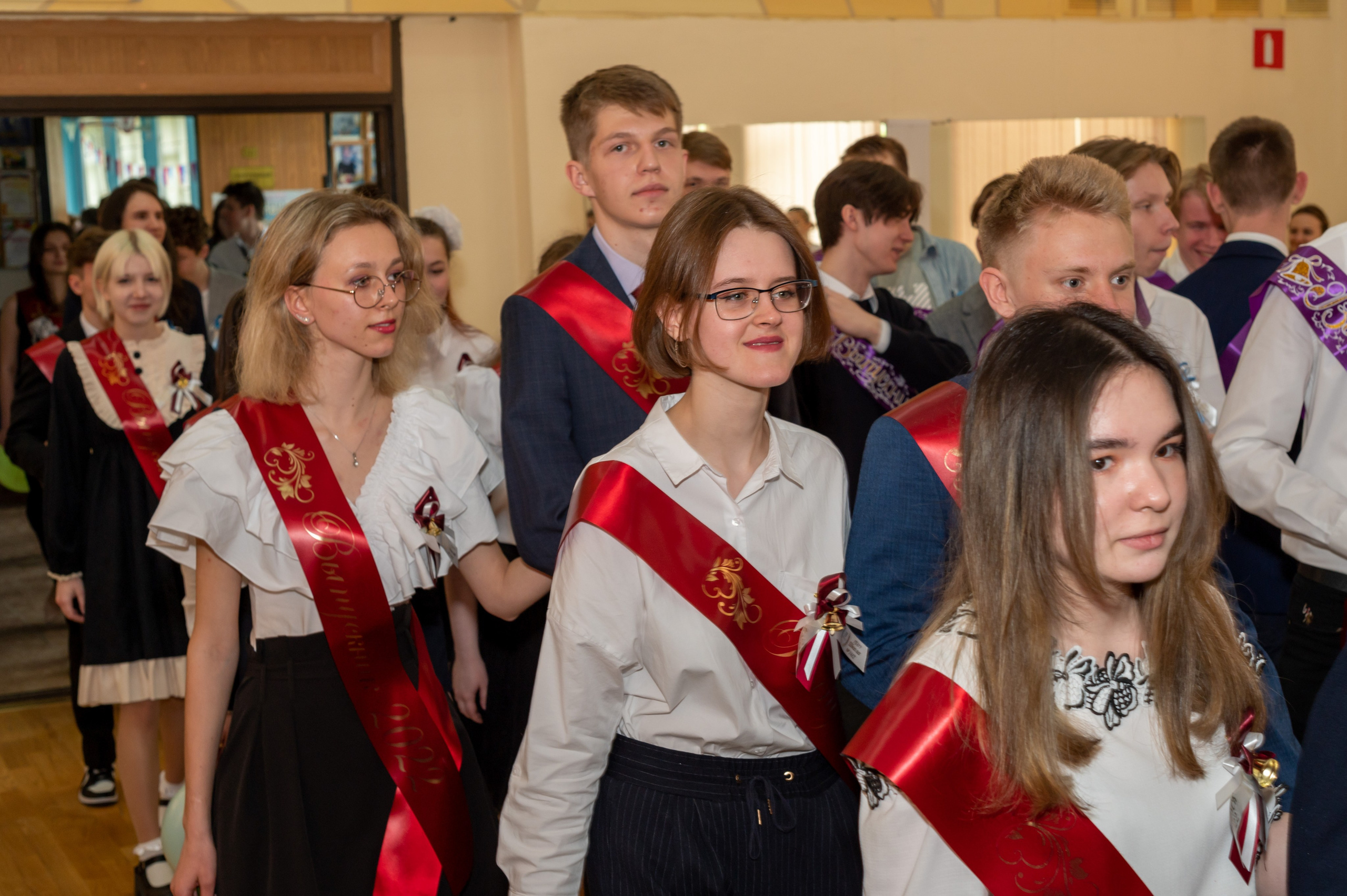 Последний звонок Школа 1412. Детский и семейный фотограф г. Москва Оксана Катаджи