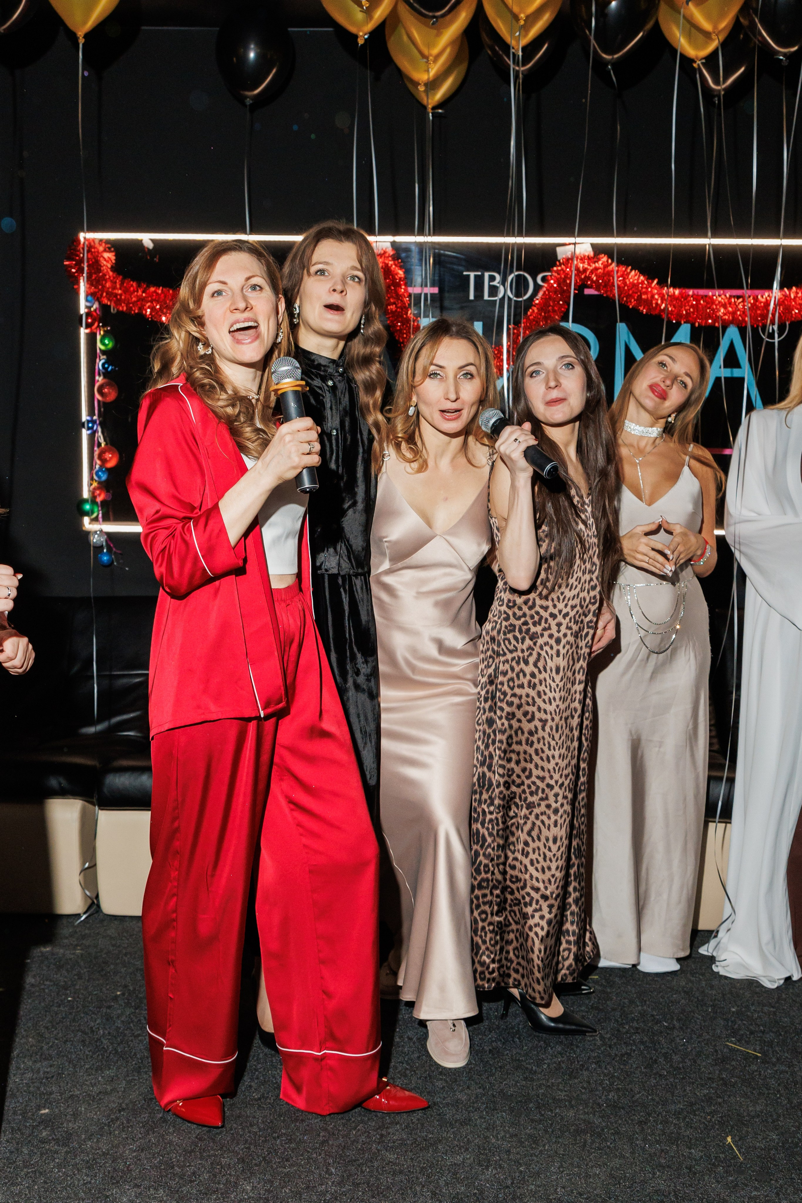 Вечеринка в караоке. Фотограф в Москве Дмитрий Емельянов