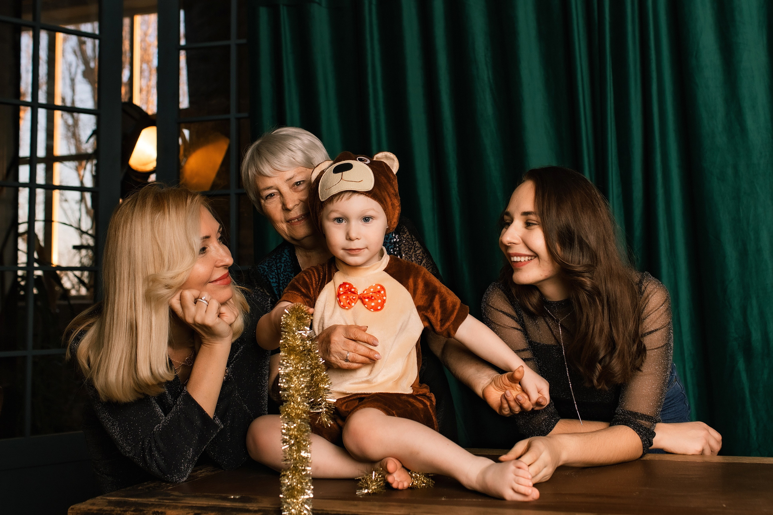 Студия Культура. Семейная новогодняя съемка. Фотограф Софья Васильковская