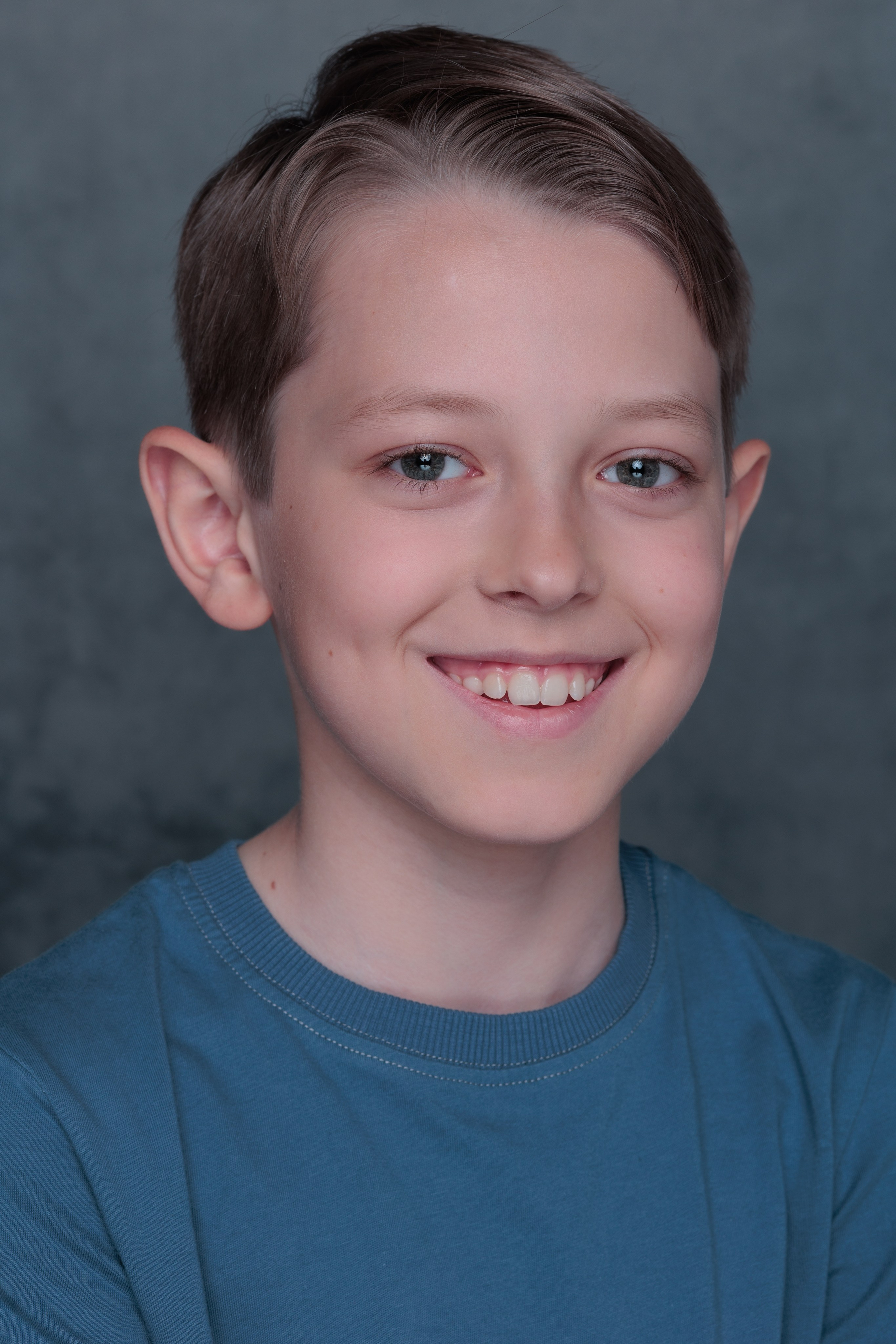 ЛЁША. Я фотограф из Москвы к Вашим услугам